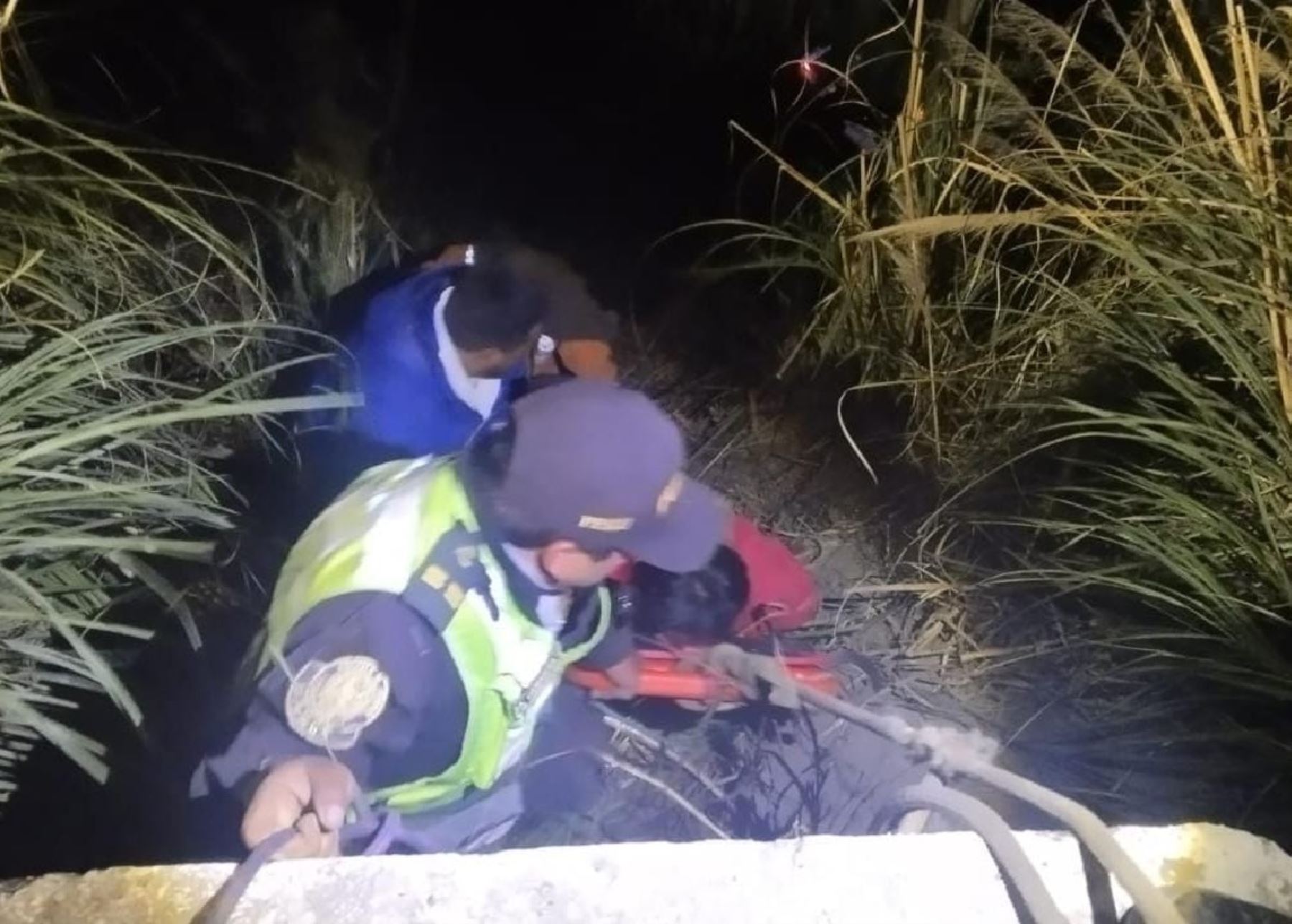 Auto se despista en la carretera Central y cae al río Mantaro, en el tramo La Oroya-Jauja. El accidente deja un muerto y cuatro heridos graves. ANDINA/Difusión