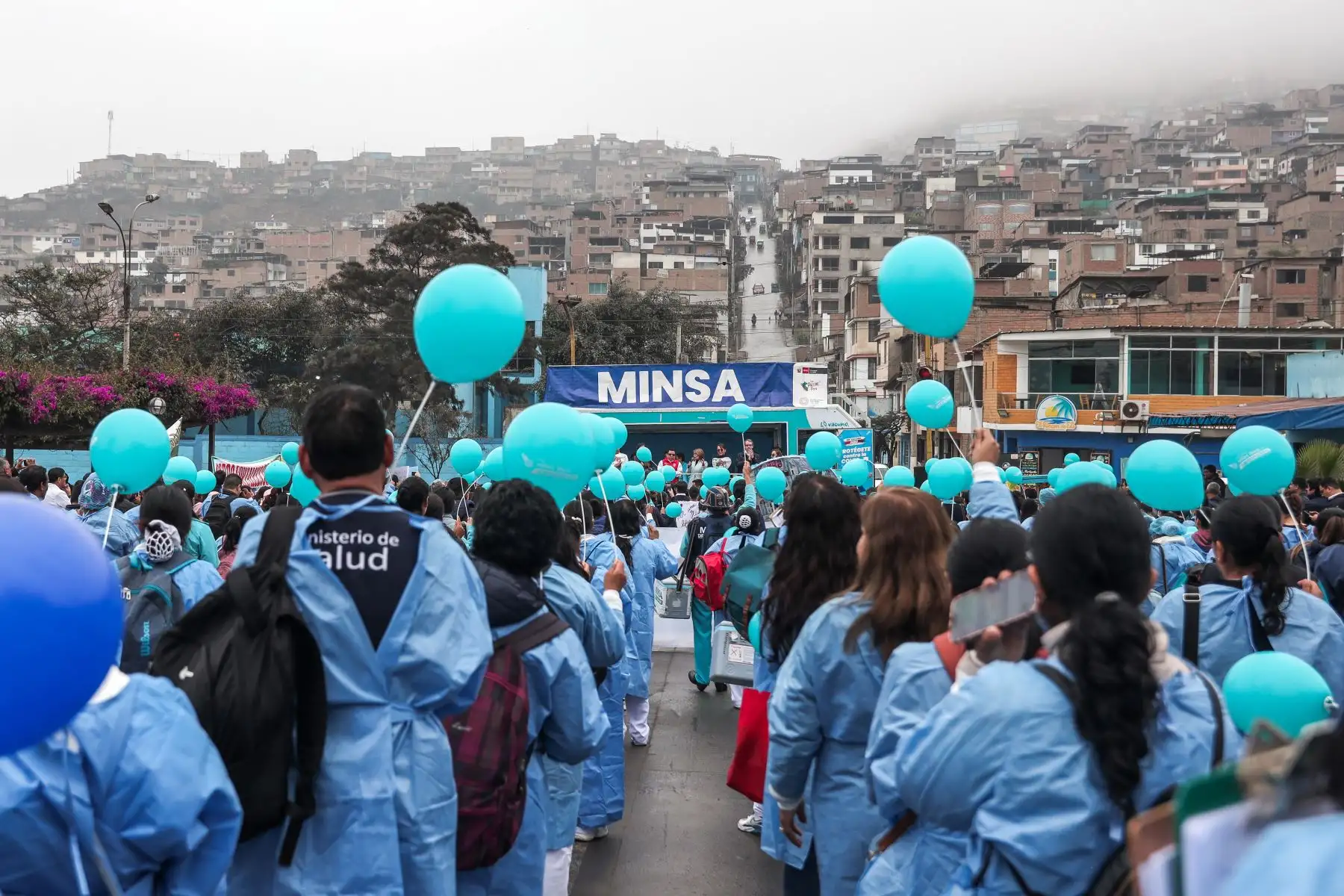 El Ministerio de Salud inauguró el “Barrido nacional de vacunación contra el sarampión”, campaña realizada en el distrito de Villa María del Triunfo con el objetivo de proteger a más de 2.8 millones de niños. La ceremonia contó con la presencia del ministro de Salud, César Vásquez. Foto: ANDINA/ Connie Calderon