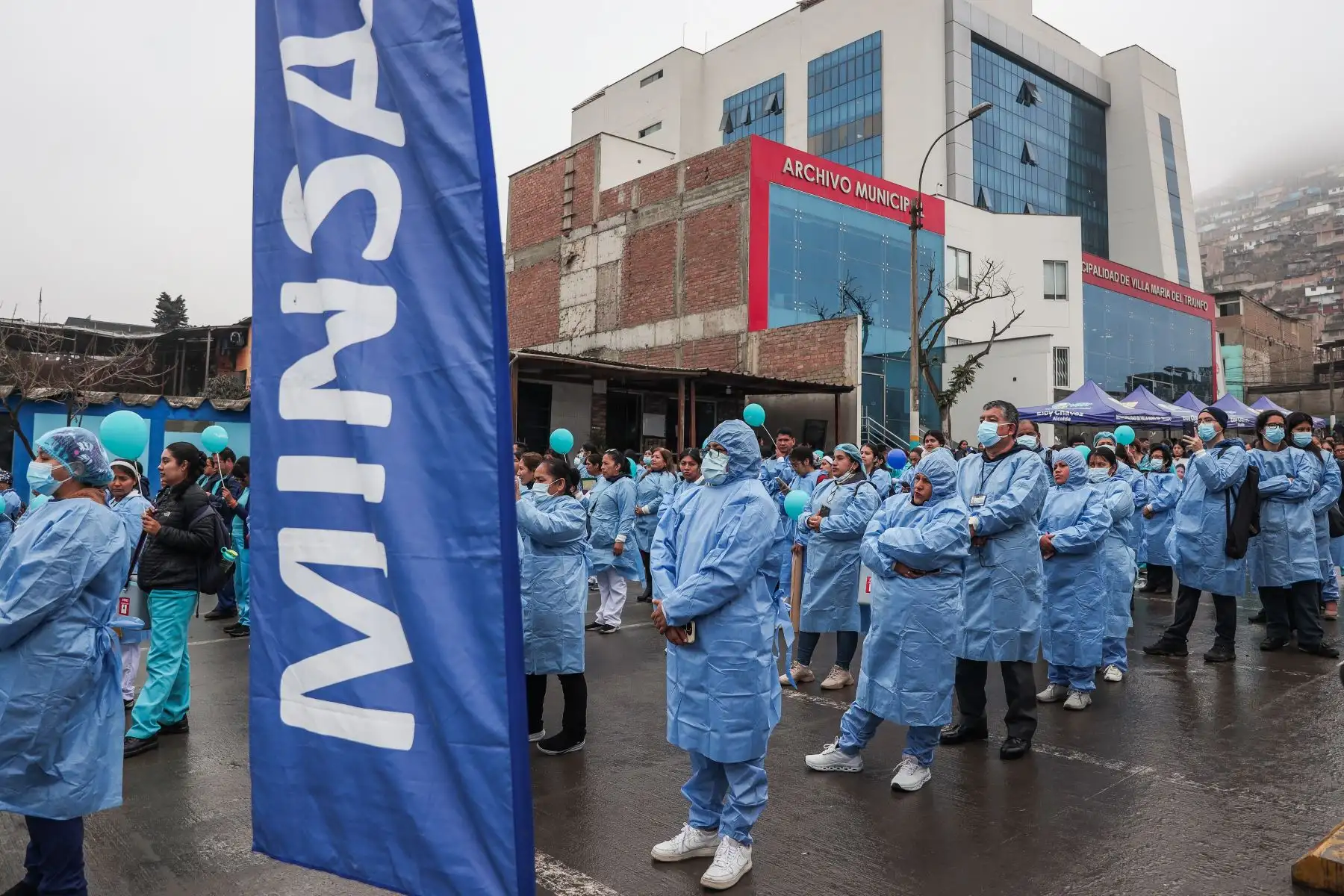 El Ministerio de Salud inauguró el “Barrido nacional de vacunación contra el sarampión”, campaña realizada en el distrito de Villa María del Triunfo con el objetivo de proteger a más de 2.8 millones de niños. La ceremonia contó con la presencia del ministro de Salud, César Vásquez. Foto: ANDINA/ Connie Calderon