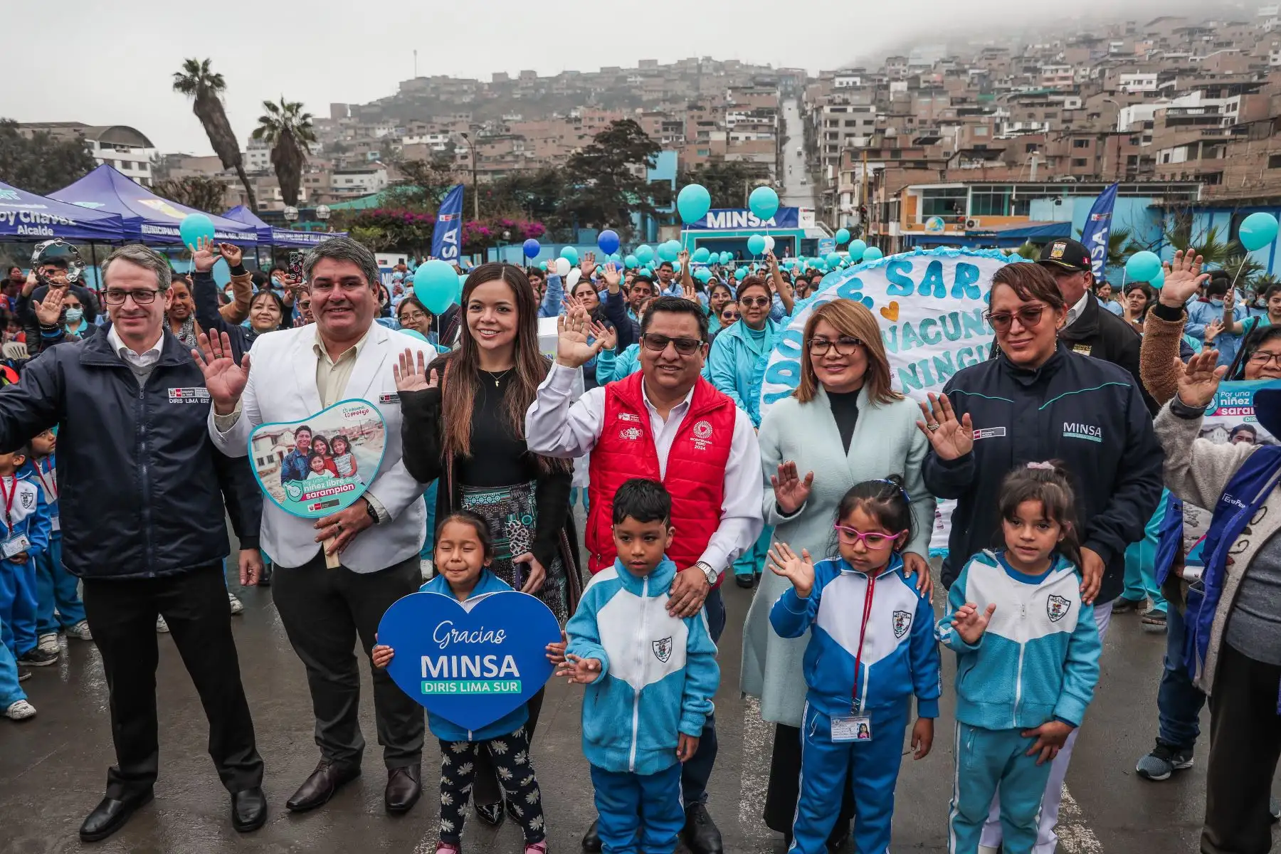 El ministro de Salud, César Vásquez, participó en la ceremonia de inauguración del “Barrido nacional de vacunación contra el sarampión”, campaña realizada en el distrito de Villa María del Triunfo con el objetivo de proteger a más de 2.8 millones de niños. Foto: ANDINA/ Connie Calderon