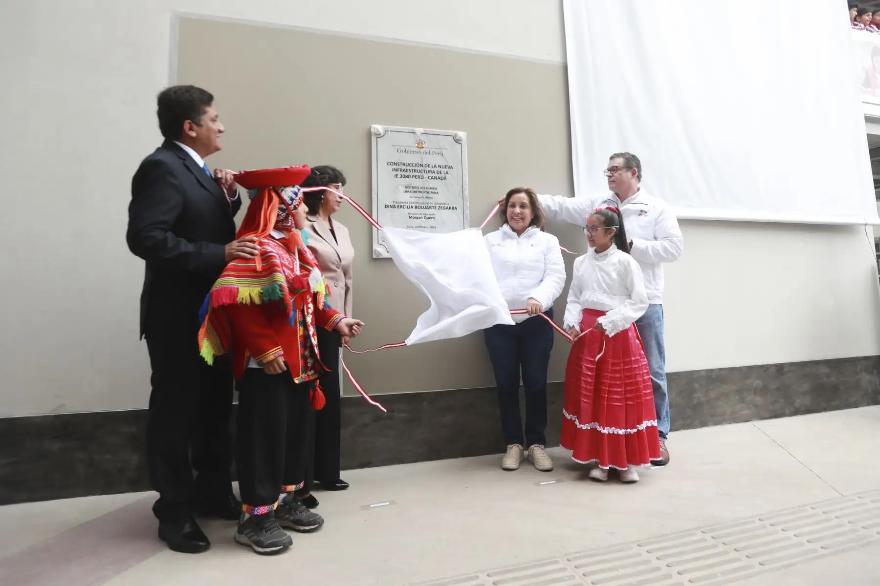 Presidenta Dina Boluarte, inaugura la decimocuarta Escuela Bicentenario; la I. E. 3080 Perú-Canadá ubicada en el distrito de Los Olivos. Foto: ANDINA/Prensa Presidencia
