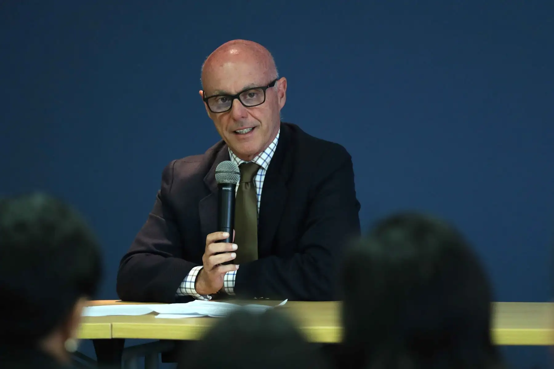 Explicó que estas becas tienen en común el hecho de que son becas auspiciadas por los recursos públicos y que se entregan en un momento vital y profesional de enorme importancia para todos los beneficiarios. Foto: EFE