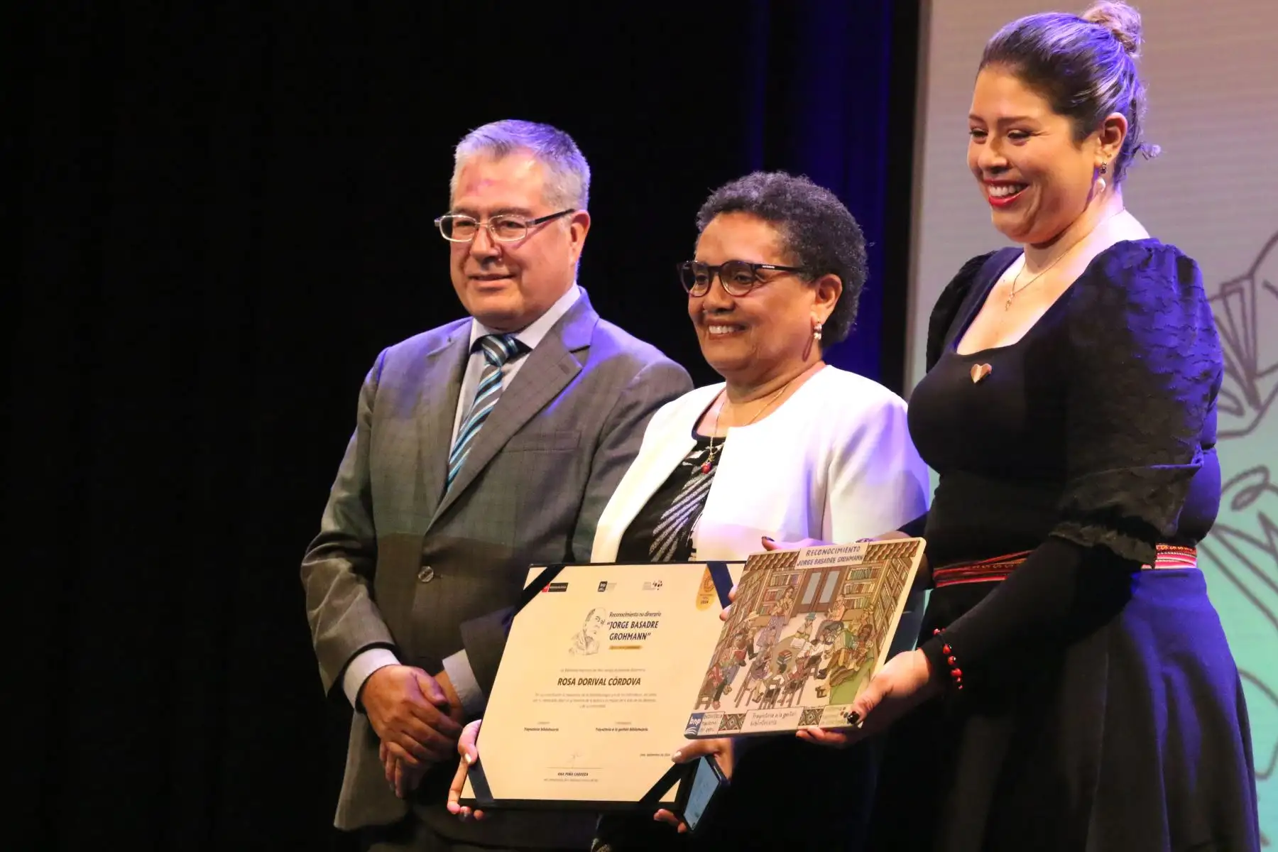 Biblioteca Nacional del Perú  otorga el reconocimiento no dinerario “Jorge Basadre Grohmann – Edición Bicentenario”,   a Rosa Dorival Córdova, por su trayectoria a la gestión bibliotecaria.
Foto: ANDINA/ Héctor Vinces