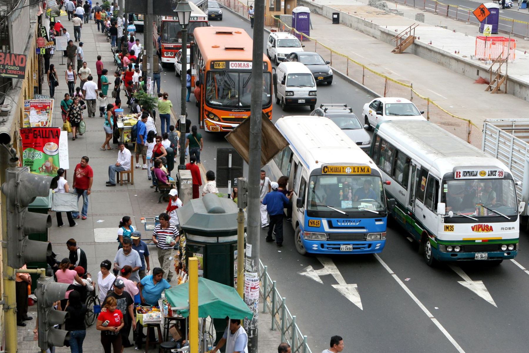 Extorsión a empresas de transporte urbano con uso de armas o explosión que genere muerte o lesiones se castiga con cadena perpetua. Foto: ANDINA/Jorge Paz