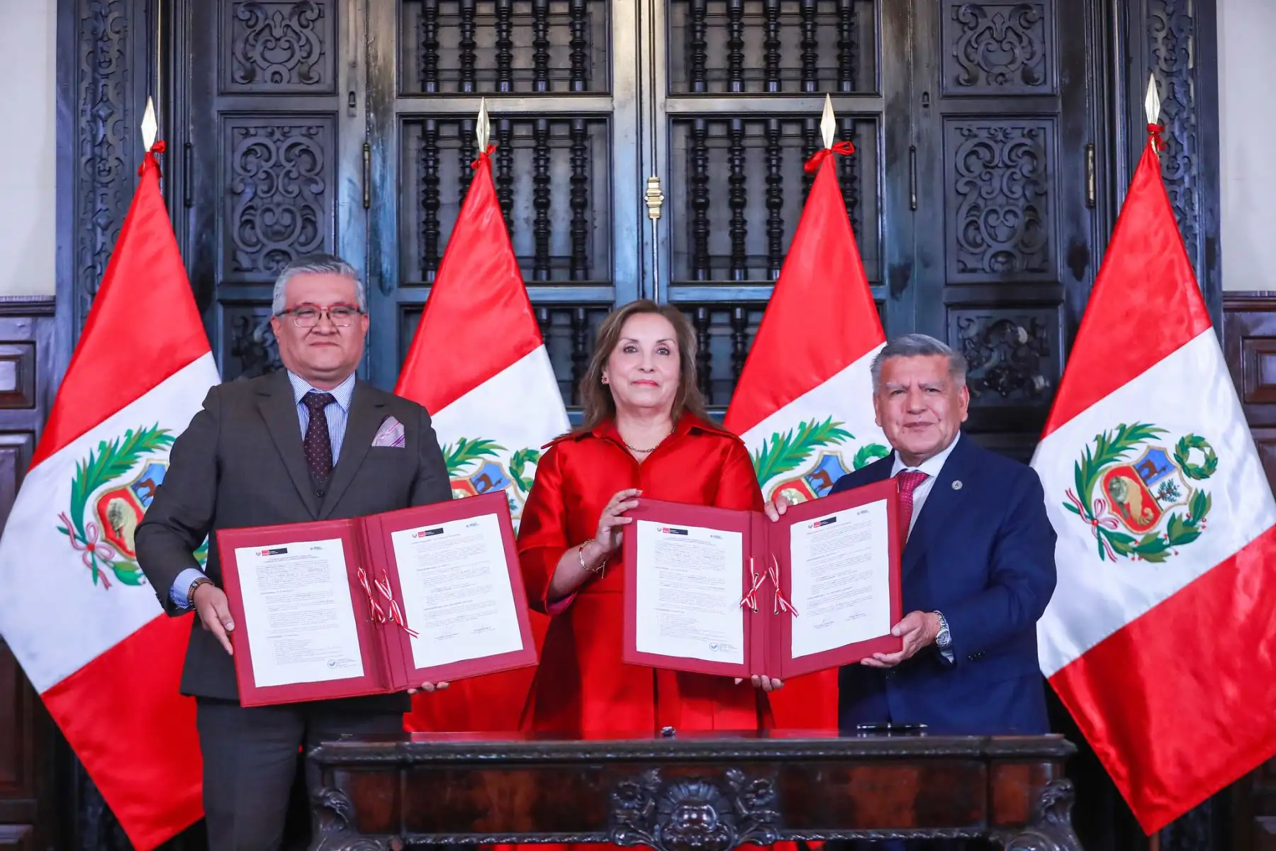La presidenta Dina Boluarte participa en la firma del convenio de cooperación interinstitucional entre el Ministerio del Ambiente y el Gobierno Regional de La Libertad a desarrollarse en la Sala Túpac Amaru.
Foto: ANDINA/Prensa Presidencia