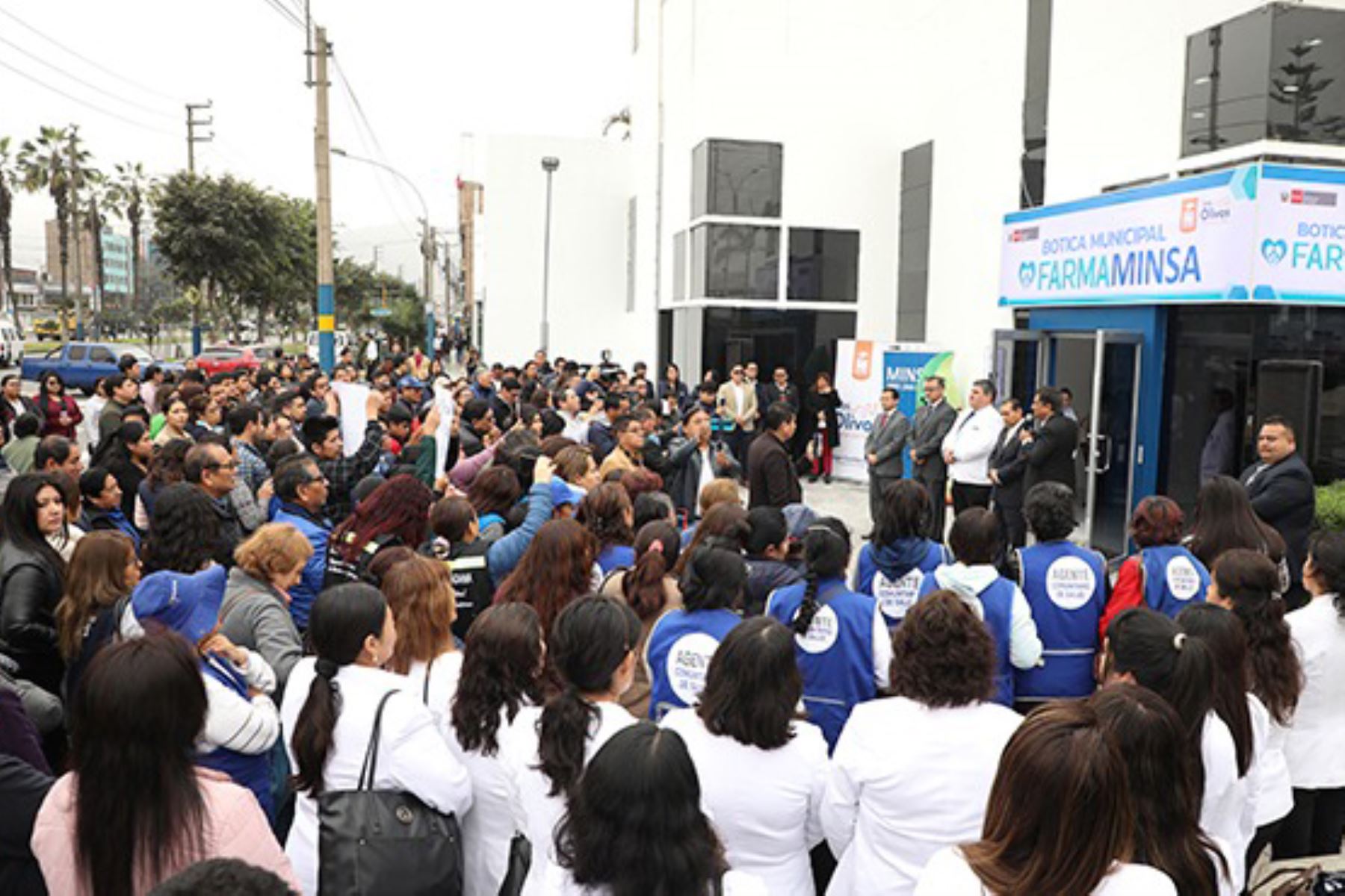 La implementación de esta botica municipal se da gracias al convenio de cooperación interinstitucional suscrito entre la Municipalidad de Los Olivos y el Minsa. Foto: ANDINA/Difusión