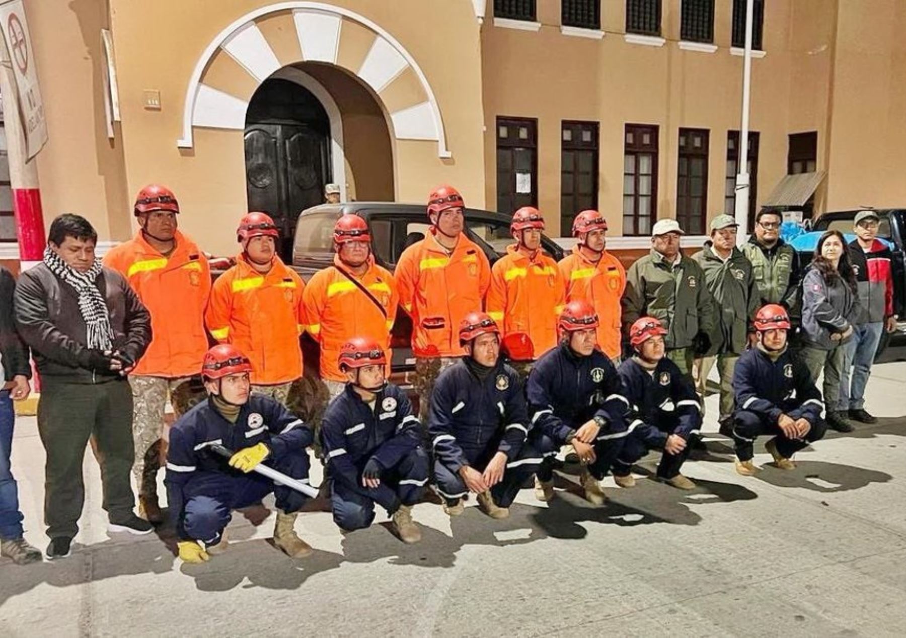 Brigada especializada, conformada por bomberos forestales del Sernanp, miembros del Ejército y bomberos, partió a Cañaris para combatir un nuevo foco de incendio forestal.