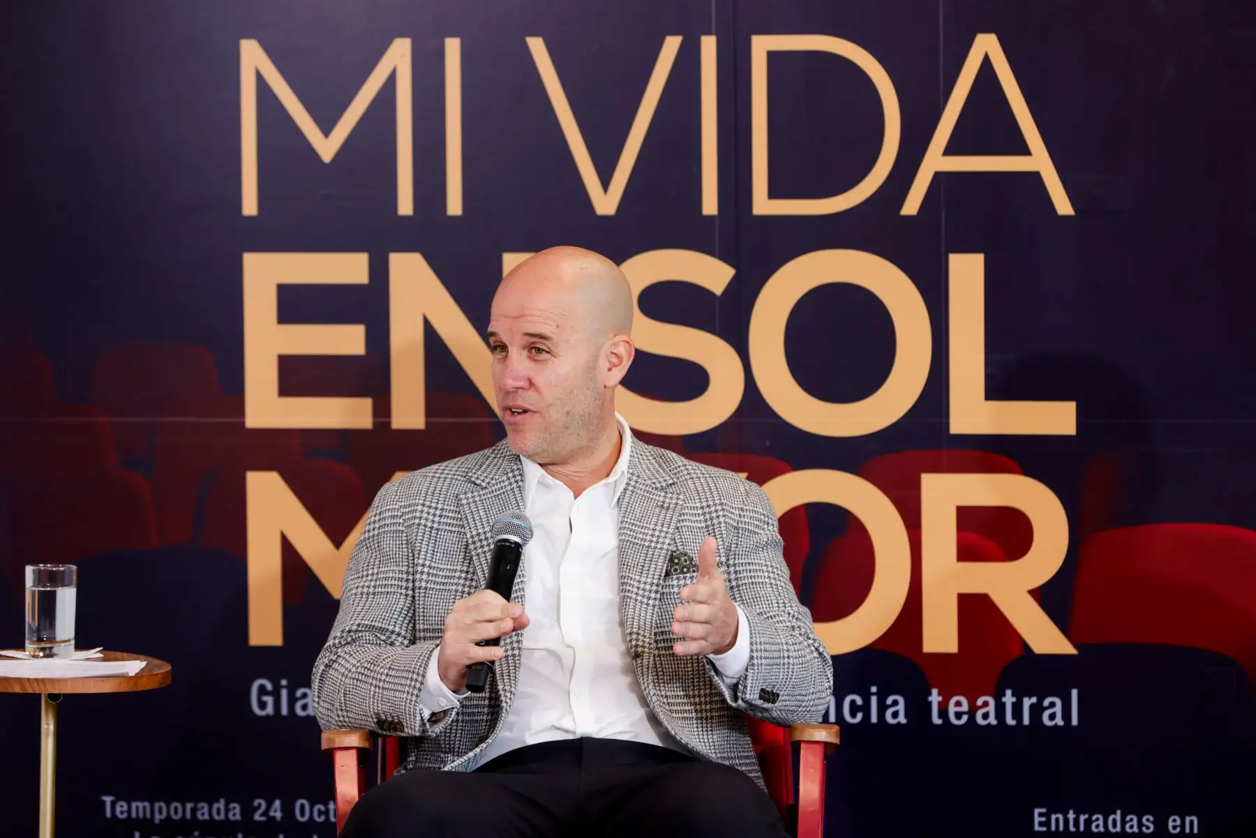 A través de una conferencia de prensa, el cantante Gianmarco presentó al público su reciente show teatral denominado "Mi vida en sol mayor", bajo la dirección de Vanessa Vizcarra, en el que revivirá los momentos más importantes de su vida personal y profesional, en 14 funciones del 24 de octubre al 10 de noviembre en “La Cúpula de las Artes” de Surco. Foto: ANDINA/Luis Iparraguirre