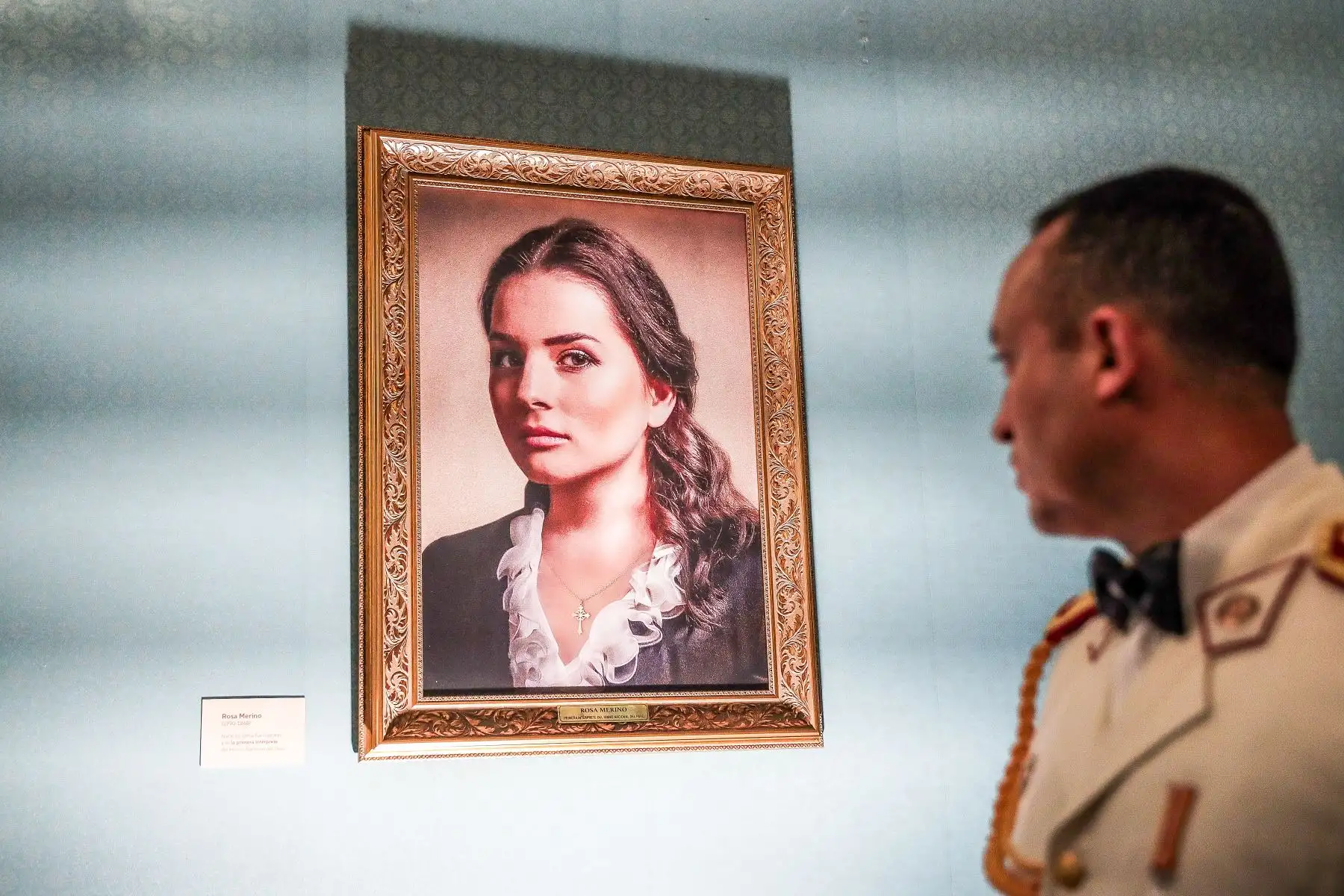 Familiares de la primera intérprete del Himno Nacional del Perú, Rosa Merino, asisten a la inauguración de la "Sala histórica del Himno Nacional del Perú" en el Teatro Segura. Foto: ANDINA/ Connie Calderon
