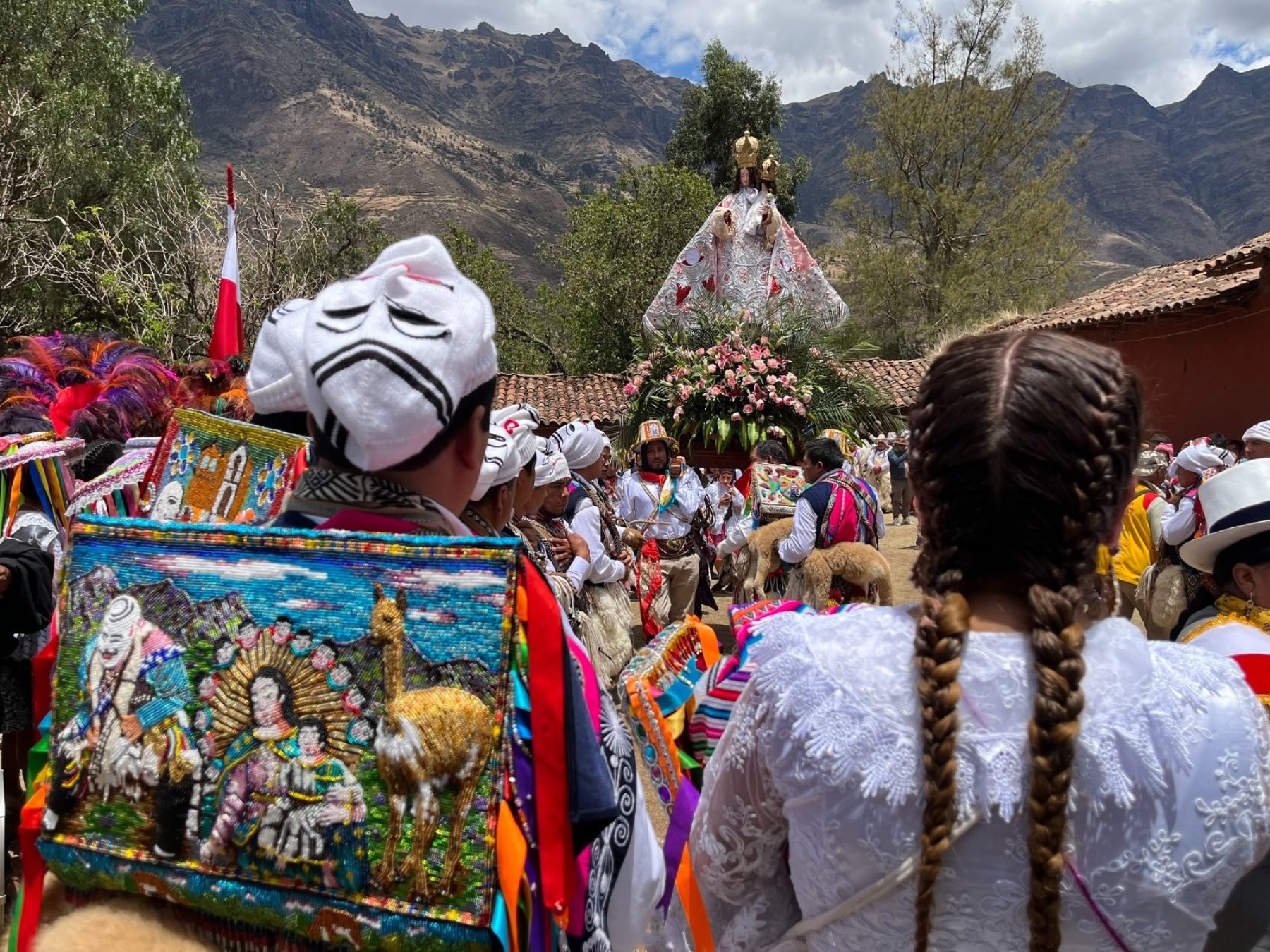 Devotos y visitantes peregrinarán en honor de la Virgen del Rosario de Huallhua, una de las festividades más importantes del Valle Sagrado de los Incas, en Cusco. ANDINA/Difusión