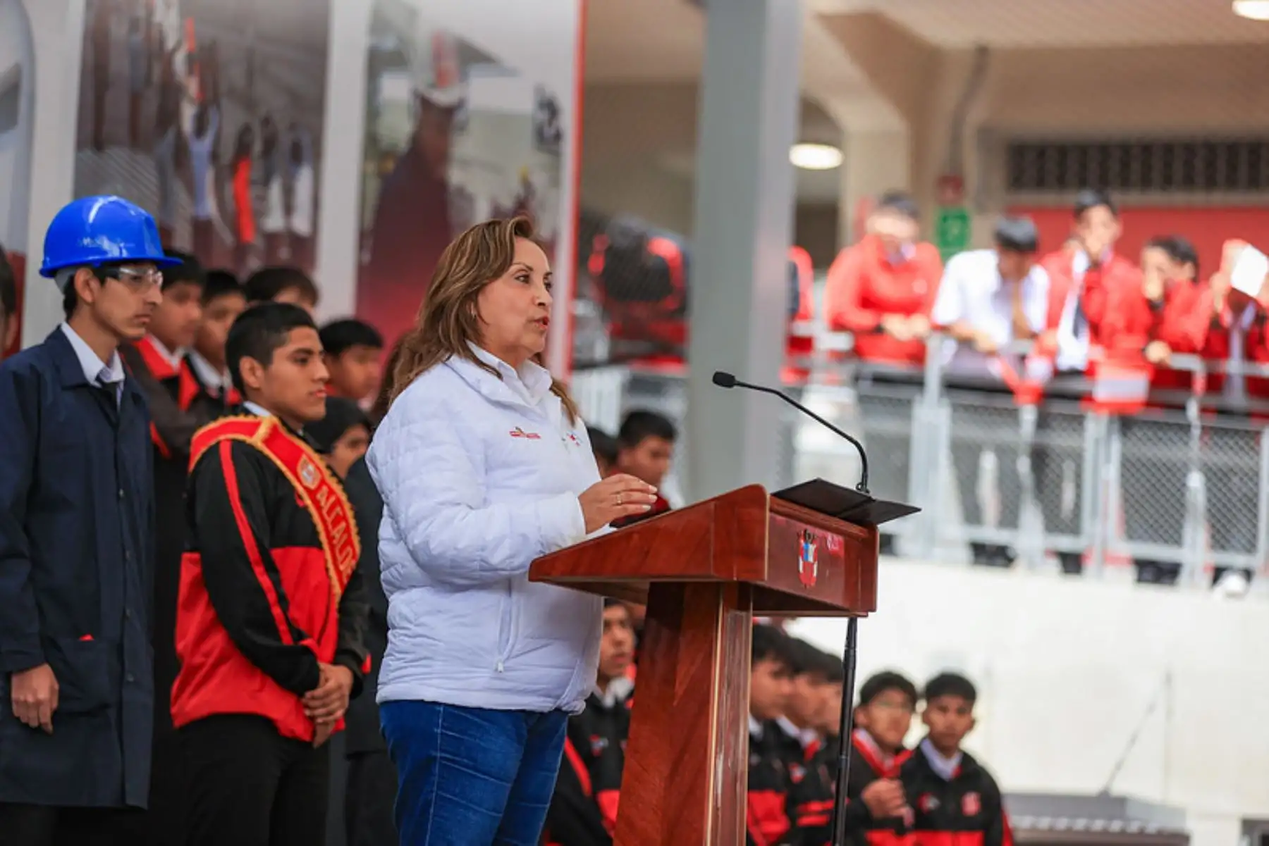 La presidenta de la República, Dina Boluarte, inaugura la décimosexta Escuela Bicentenario I. E. 046 Víctor Raúl Haya de la Torre. Foto: ANDINA/Prensa Presidencia