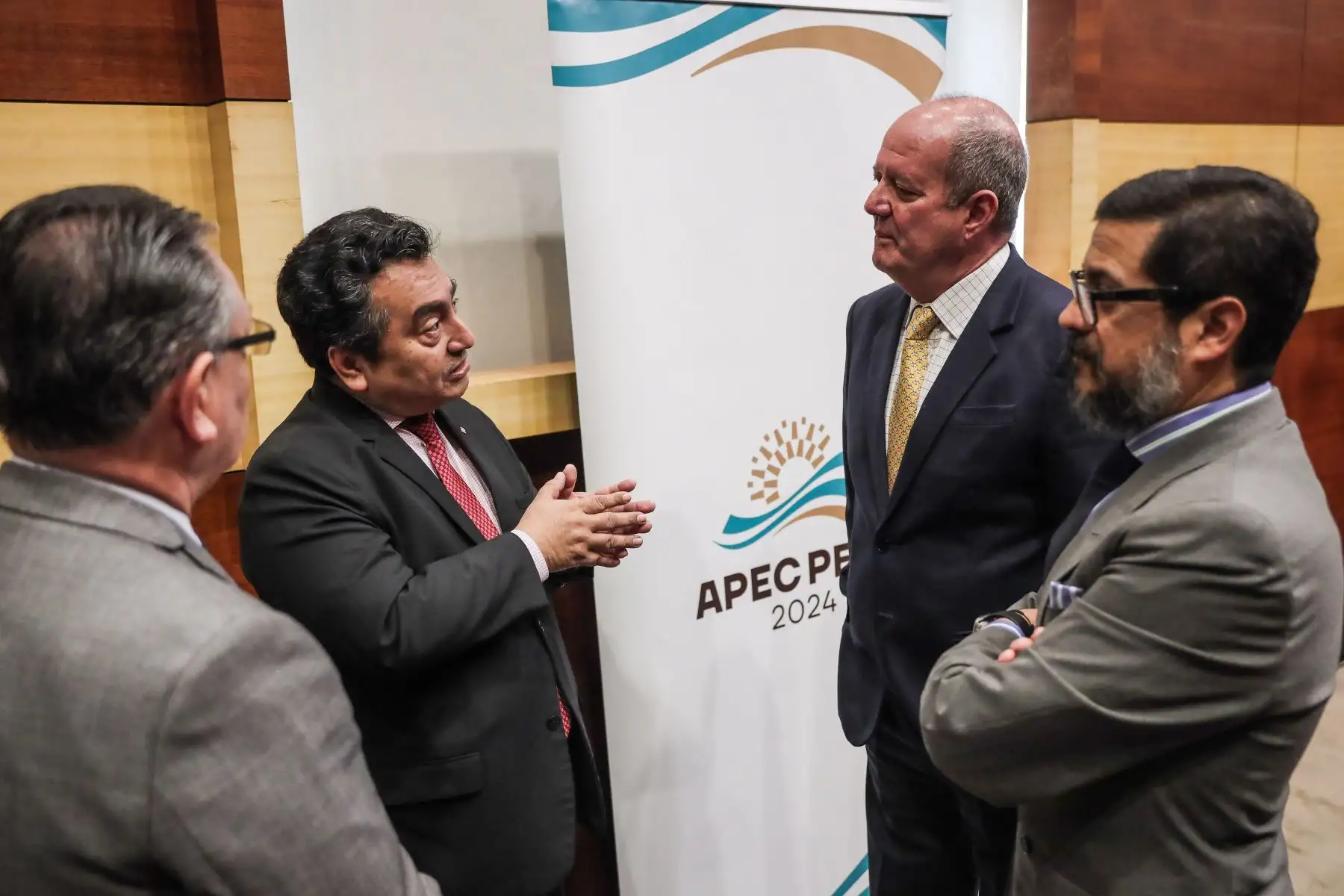 Una firma que consolida lazos. La Agencia de Noticias Andina es el medio oficial de las actividades que se realizarán en la cumbre de Lideres APEC Perú 2024 gracias al acuerdo firmado entre Editora Perú y el Ministerio de Relaciones Exteriores. Foto: ANDINA/ Connie Calderon