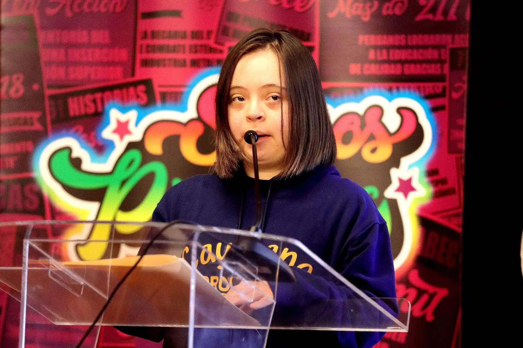 Discurso de agradecimiento por
Ariana Belén Alegre Dávila durante la ceremonia de bienvenida para reconocer a los 46 nuevos ganadores de becas especiales de estudio del Pronabec. Foto : ANDINA / Lino Chipana.