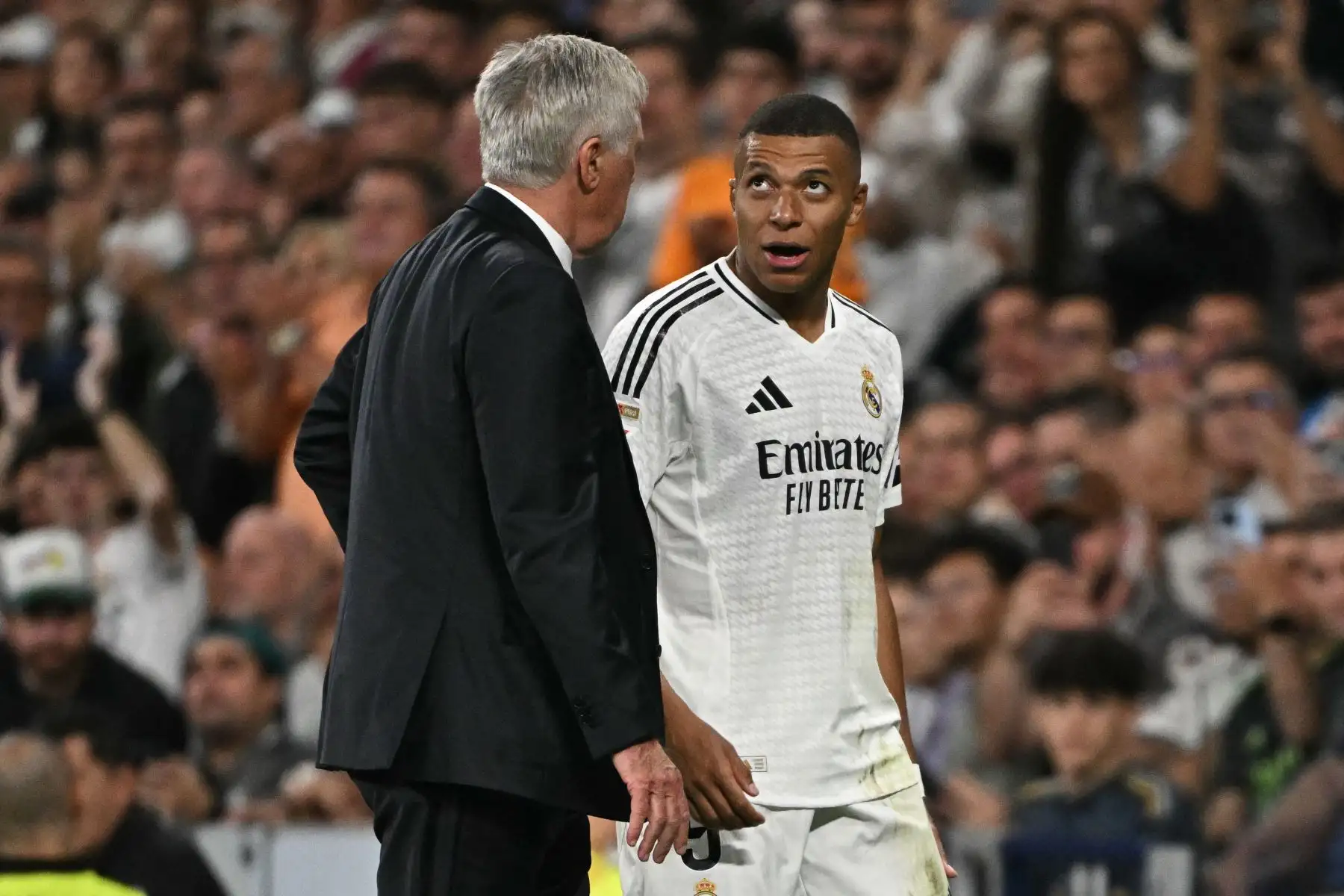 Jugó en punta, con Vinicius por la izquierda y Rodrygo por la derecha, Bellingham por detrás, en un cuarteto mágico que Carlo Ancelotti no ha querido rotar, a pesar de la pujanza desde el banquillo del insolente Endrick, que suma méritos para ser titular a sus 18 años. Foto: AFP