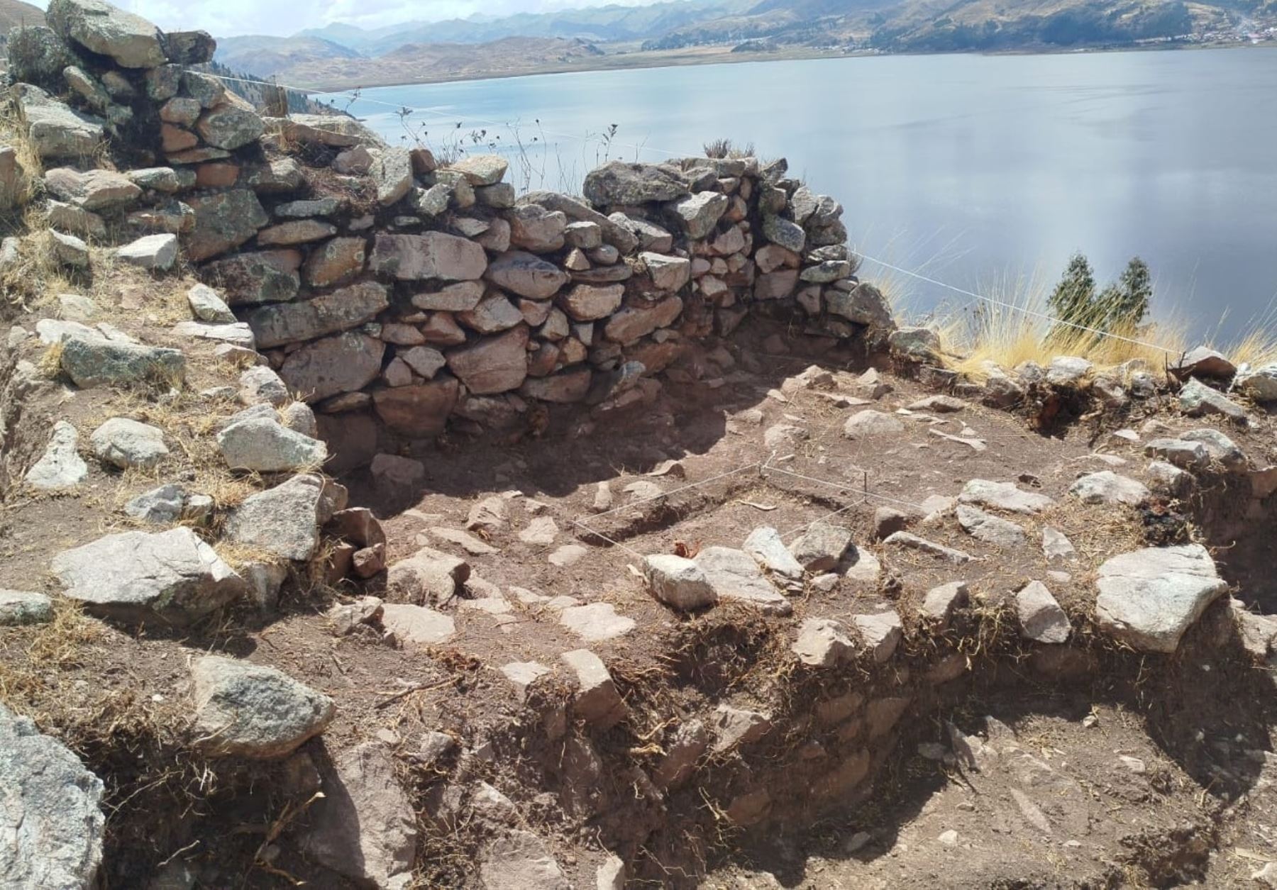 Arqueólogos de la Universidad Mayor de San Marcos hallaron evidencias en el sitio arqueológico Hatun Q