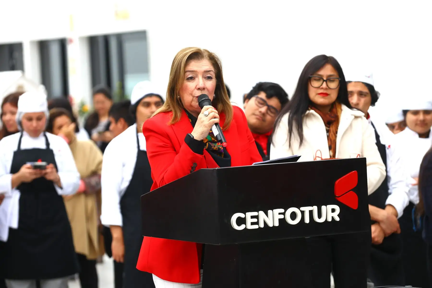 El Centro de Formación en Turismo realiza  la Feria “Cenfotur Sabores”, con la participación de chefs docentes y estudiantes de la carrera de “Gastronomía Peruana e Internacional”.
En la imágen, la jefa de CENFOTUR, Margarita María Seminario Marón.
Foto: ANDINA/Eddy Ramos