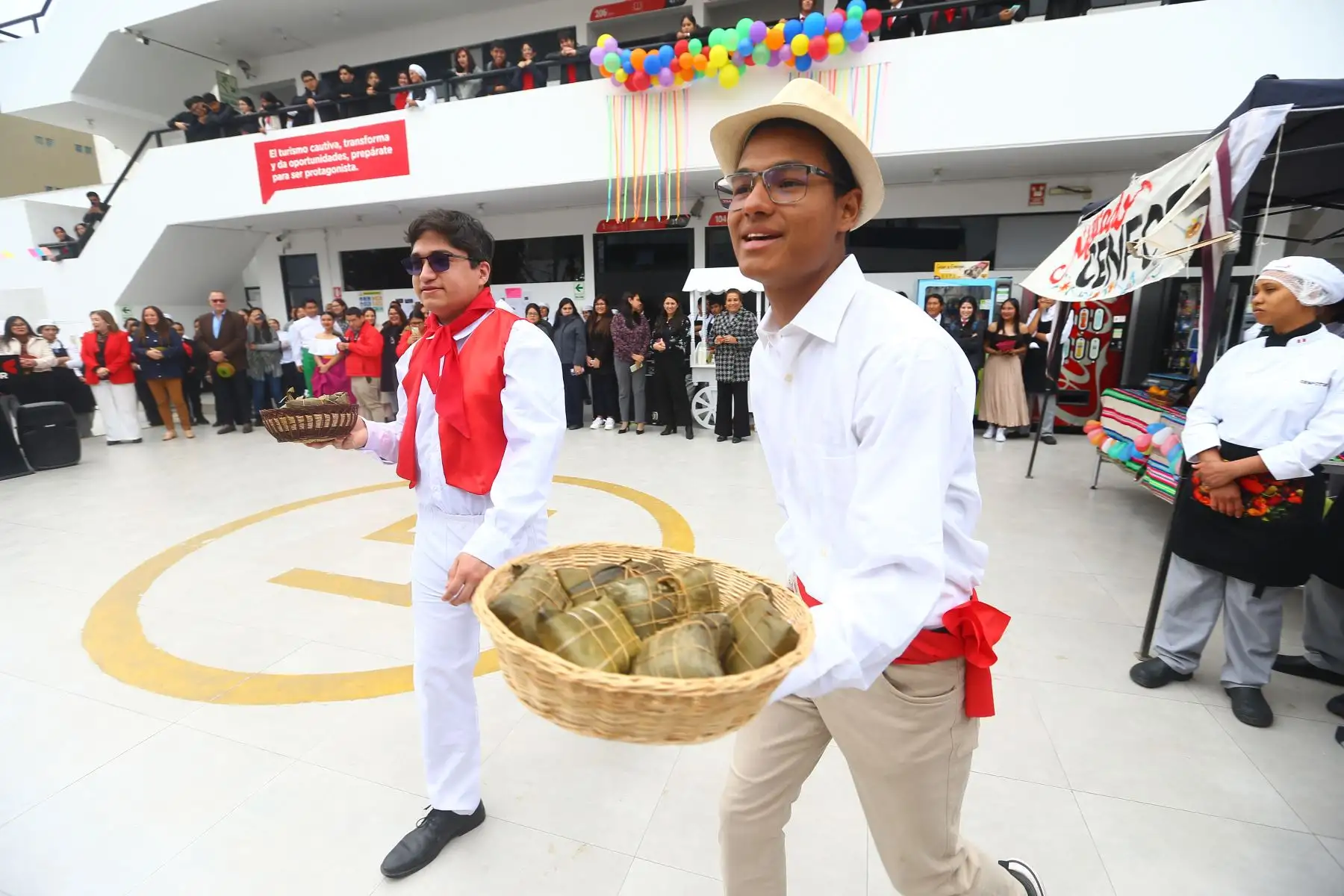 Esta exhibición se realiza en el marco del Día Mundial del Turismo y permitirá compartir experiencias de sabores, además de dar a conocer las bondades de la comida regional.
Foto: ANDINA/ Eddy Ramos