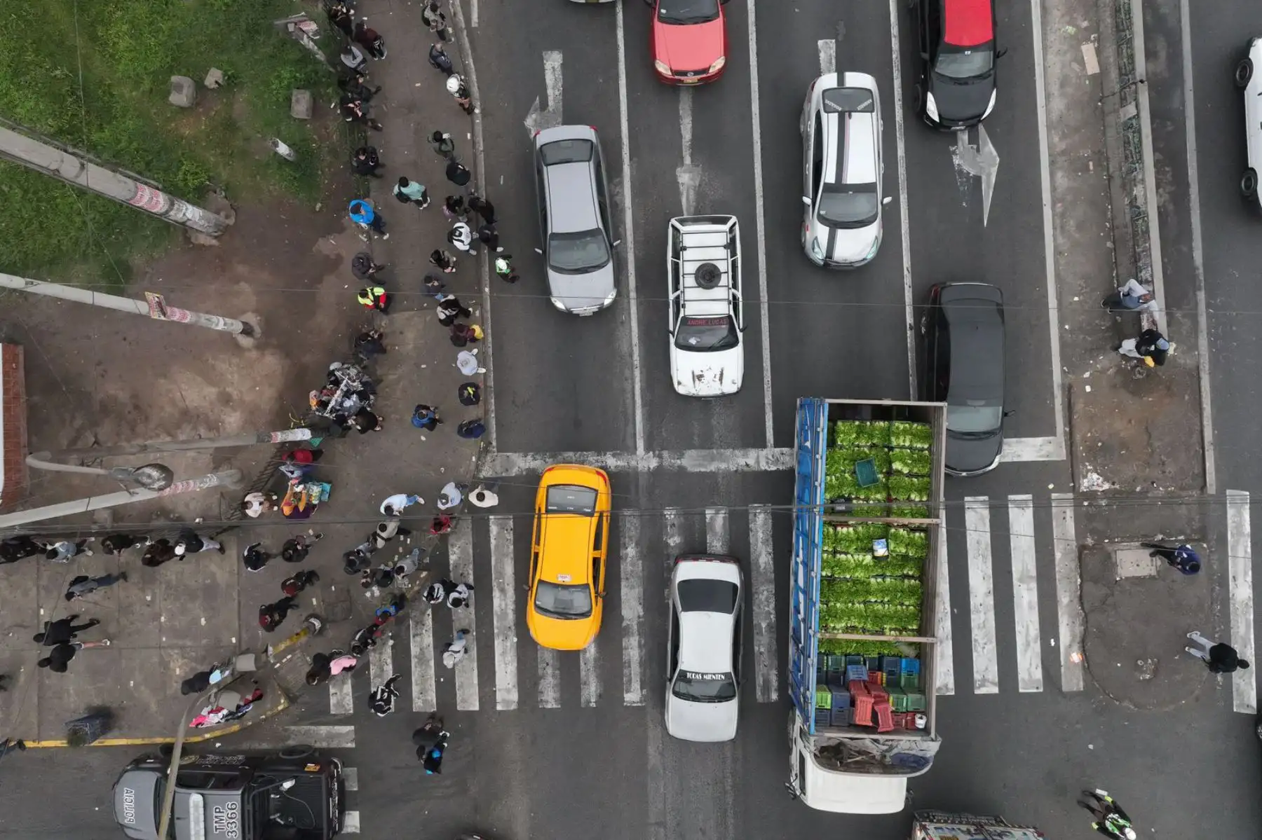 Cruce de la Panamericana Norte con avenida avenida Huandoy  a consecuencia del paro convocado por un grupo de transportistas en Lima Metropolitana. Foto: ANDINA/ Juan Carlos Guzmán Negrini