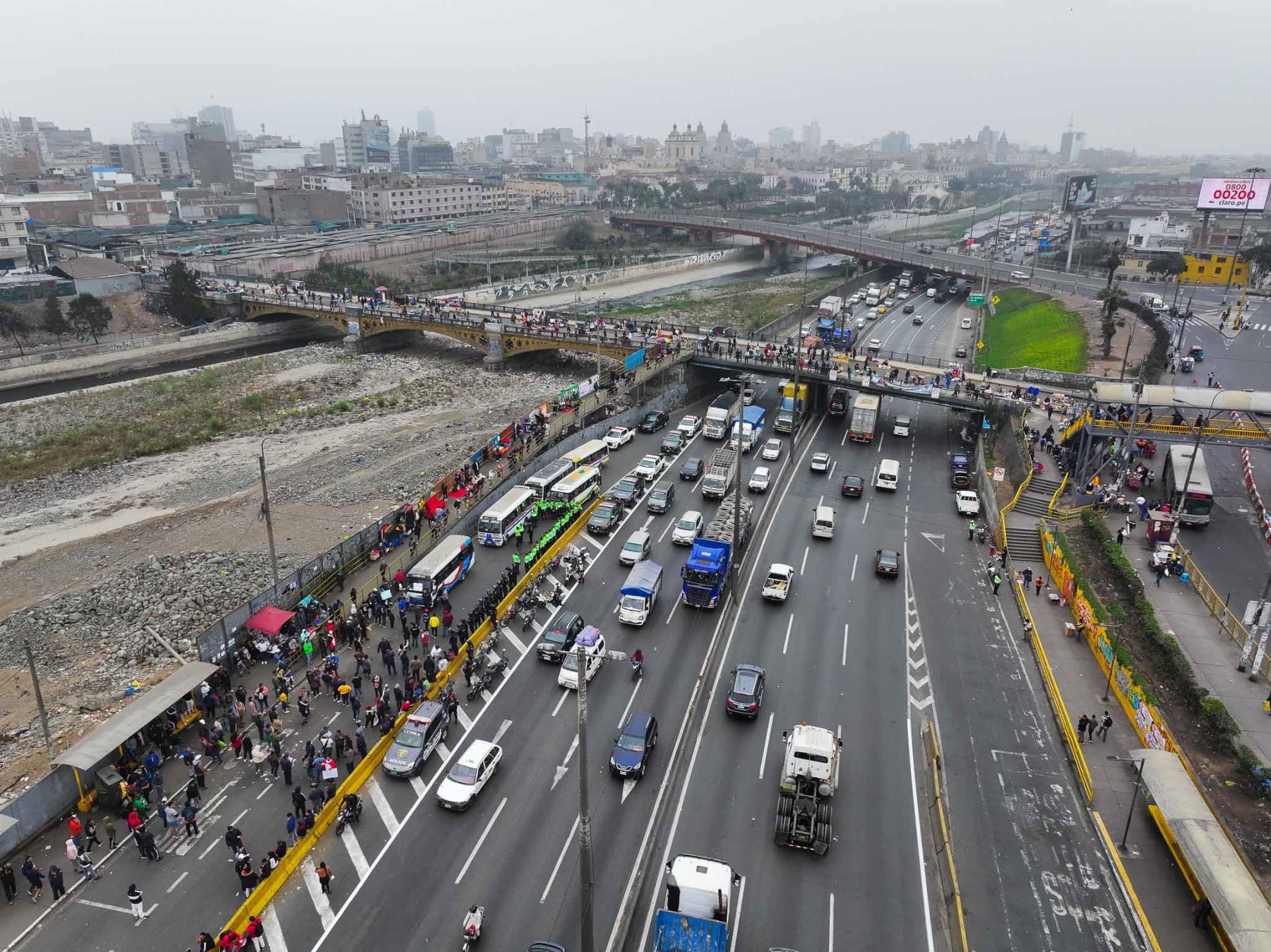 Este jueves 10 de octubre algunos gremios de transporte no acatarán paro convocado para ese día. Foto: ANDINA/Daniel Bracamonte.