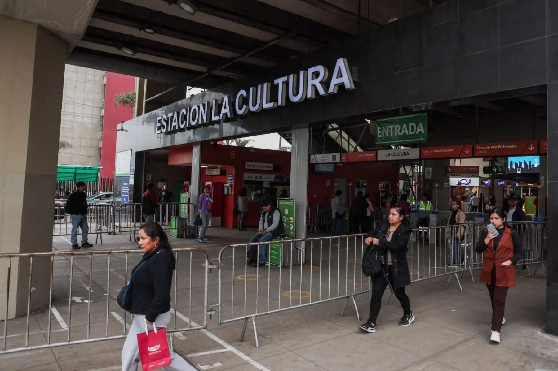 Servicio de transporte en las rutas troncales del Metropolitano y la Línea 1 del Metro de Lima funcionan con normalidad durante el Paro de transportistas. Foto: ANDINA/ Connie Calderon