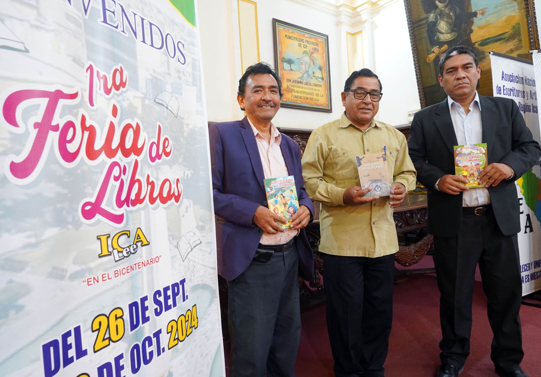 Feria del Libro "Ica lee en el bicentenario" se inauguró hoy y durante esta actividad cultural participarán más de 30 escritores. Foto: Genry Bautista