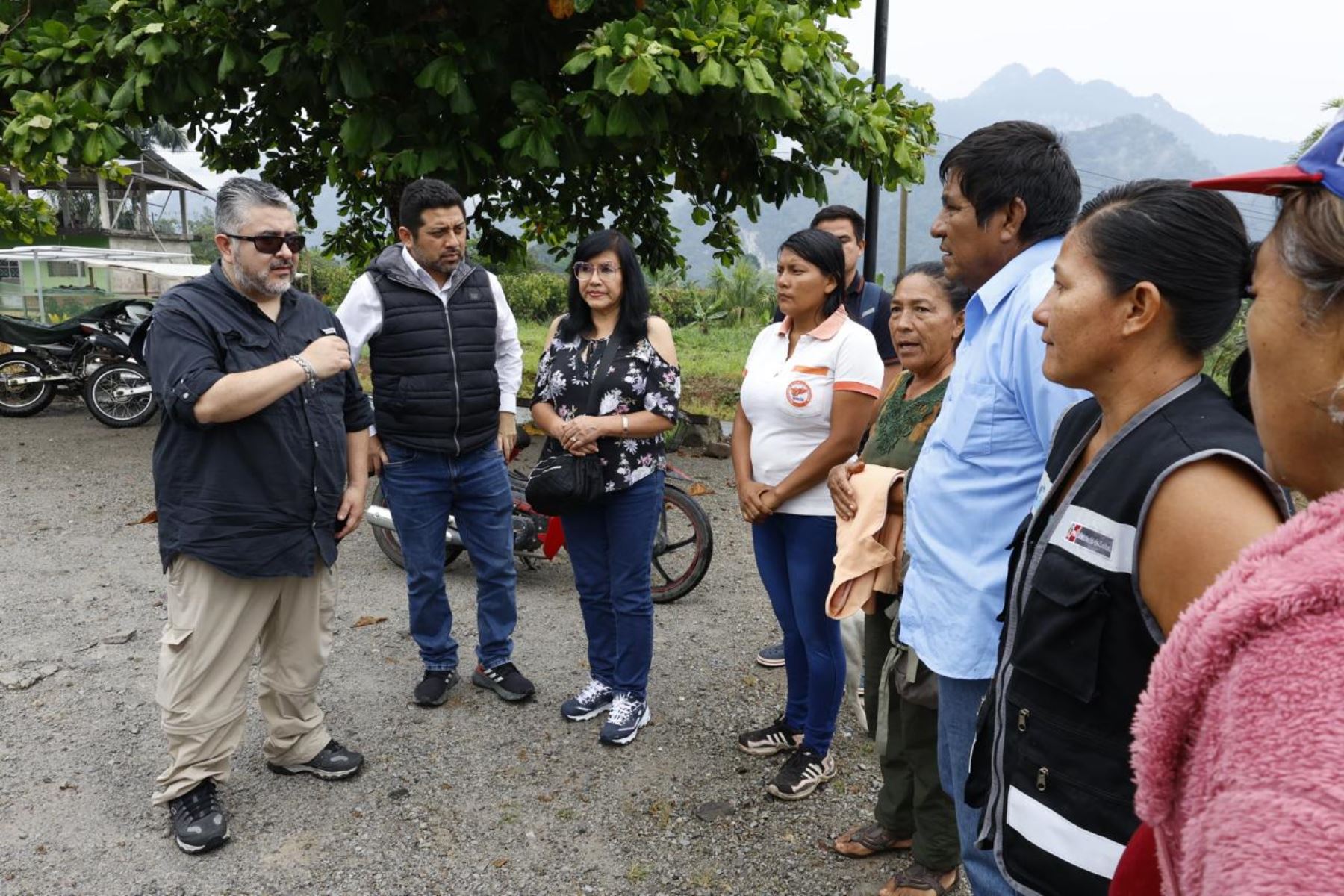 El ministro de Cultura, Fabricio Valencia, coordina con las autoridades y la población de Huánuco. Foto: ANDINA/Mincul