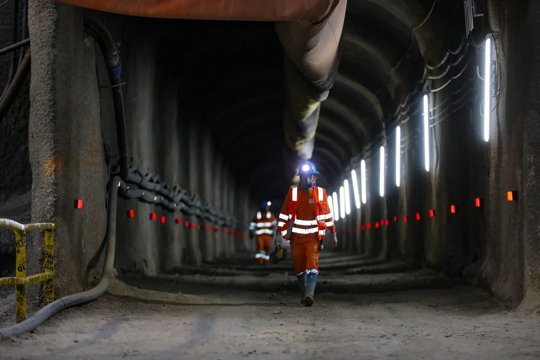 La Autoridad Nacional de Infraestructura culminó la conexión de un túnel de trasvase en Trujillo, que permitirá un adecuado encauzamiento de las aguas durante la posible ocurrencia de un fenómeno El Niño. Esta obra forma parte de la ejecución del Proyecto Quebradas San Idelfonso y San Carlos. Foto: Jhonne Chamilco/ANIN