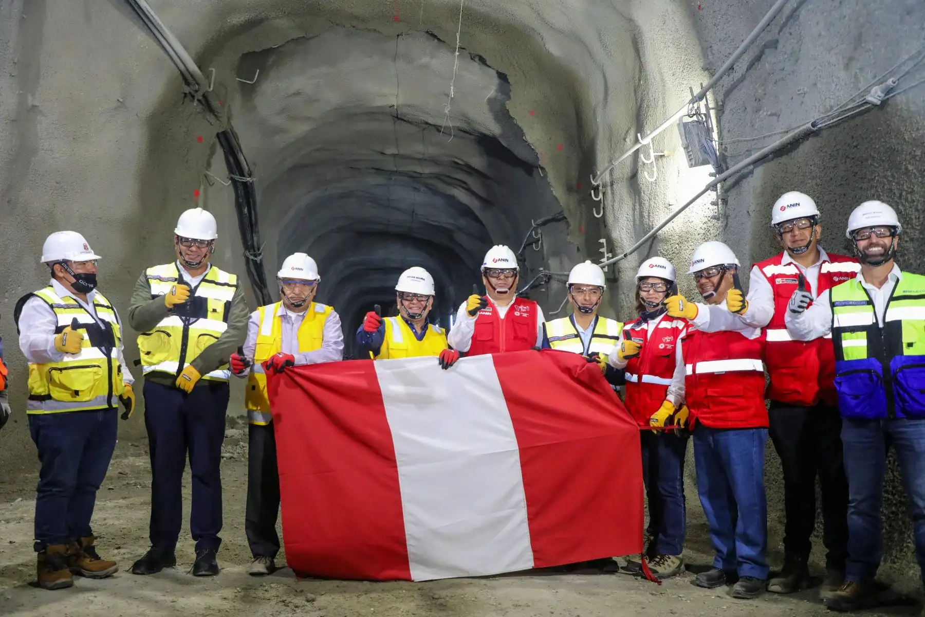 La Autoridad Nacional de Infraestructura culminó la conexión de un túnel de trasvase en Trujillo, que permitirá un adecuado encauzamiento de las aguas durante la posible ocurrencia de un fenómeno El Niño. Esta obra forma parte de la ejecución del Proyecto Quebradas San Idelfonso y San Carlos. Foto: Jhonne Chamilco/ANIN