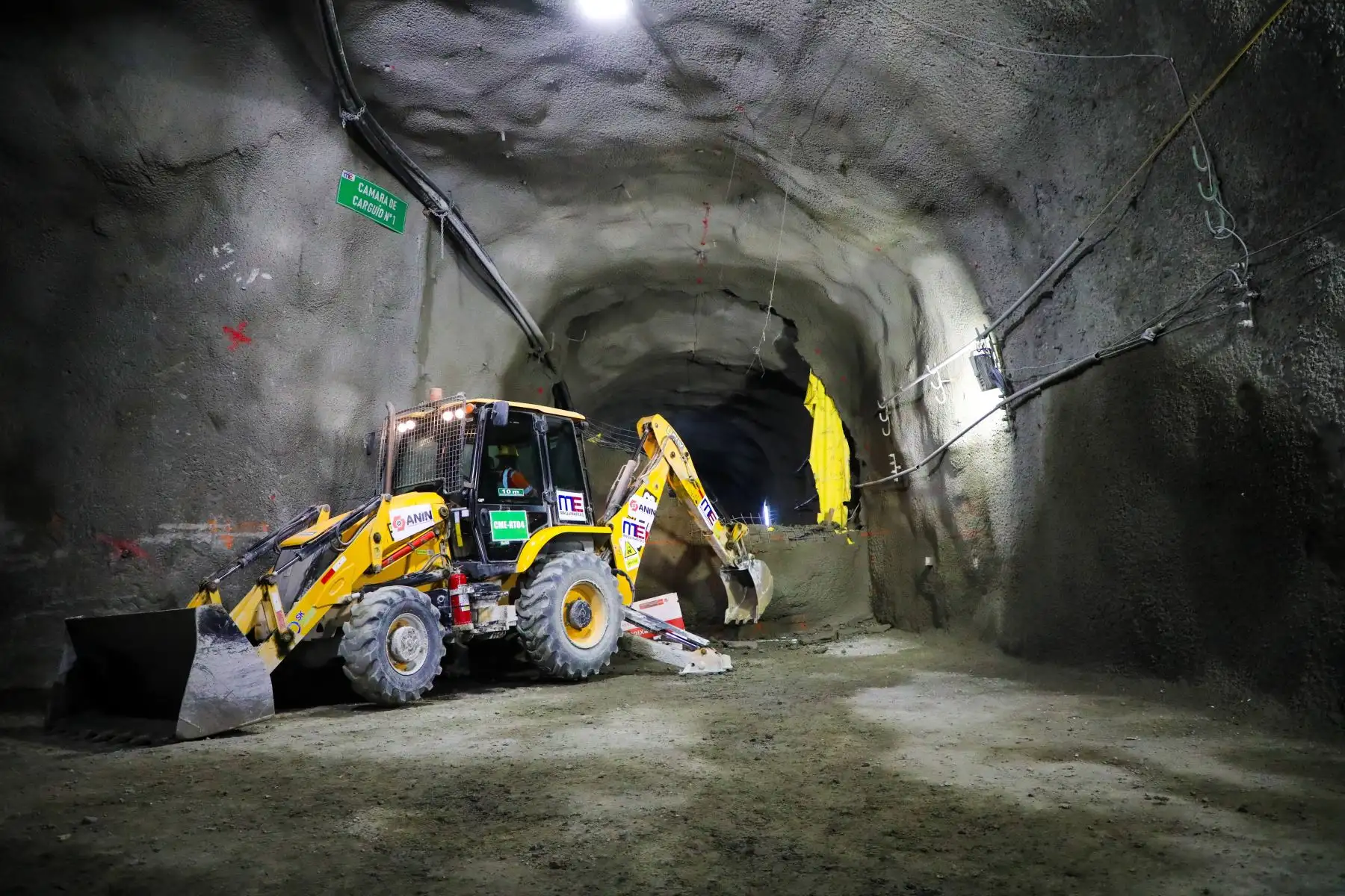 La Autoridad Nacional de Infraestructura culminó la conexión de un túnel de trasvase en Trujillo, que permitirá un adecuado encauzamiento de las aguas durante la posible ocurrencia de un fenómeno El Niño. Esta obra forma parte de la ejecución del Proyecto Quebradas San Idelfonso y San Carlos. Foto: Jhonne Chamilco/ANIN