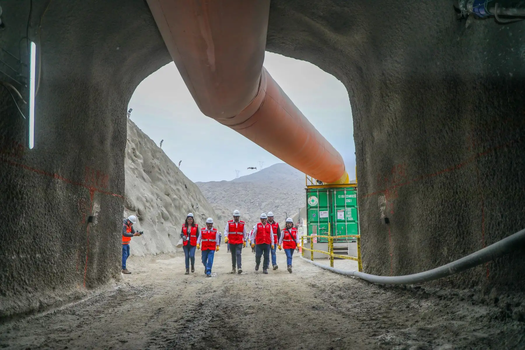La Autoridad Nacional de Infraestructura culminó la conexión de un túnel de trasvase en Trujillo, que permitirá un adecuado encauzamiento de las aguas durante la posible ocurrencia de un fenómeno El Niño. Esta obra forma parte de la ejecución del Proyecto Quebradas San Idelfonso y San Carlos. Foto: Jhonne Chamilco/ANIN