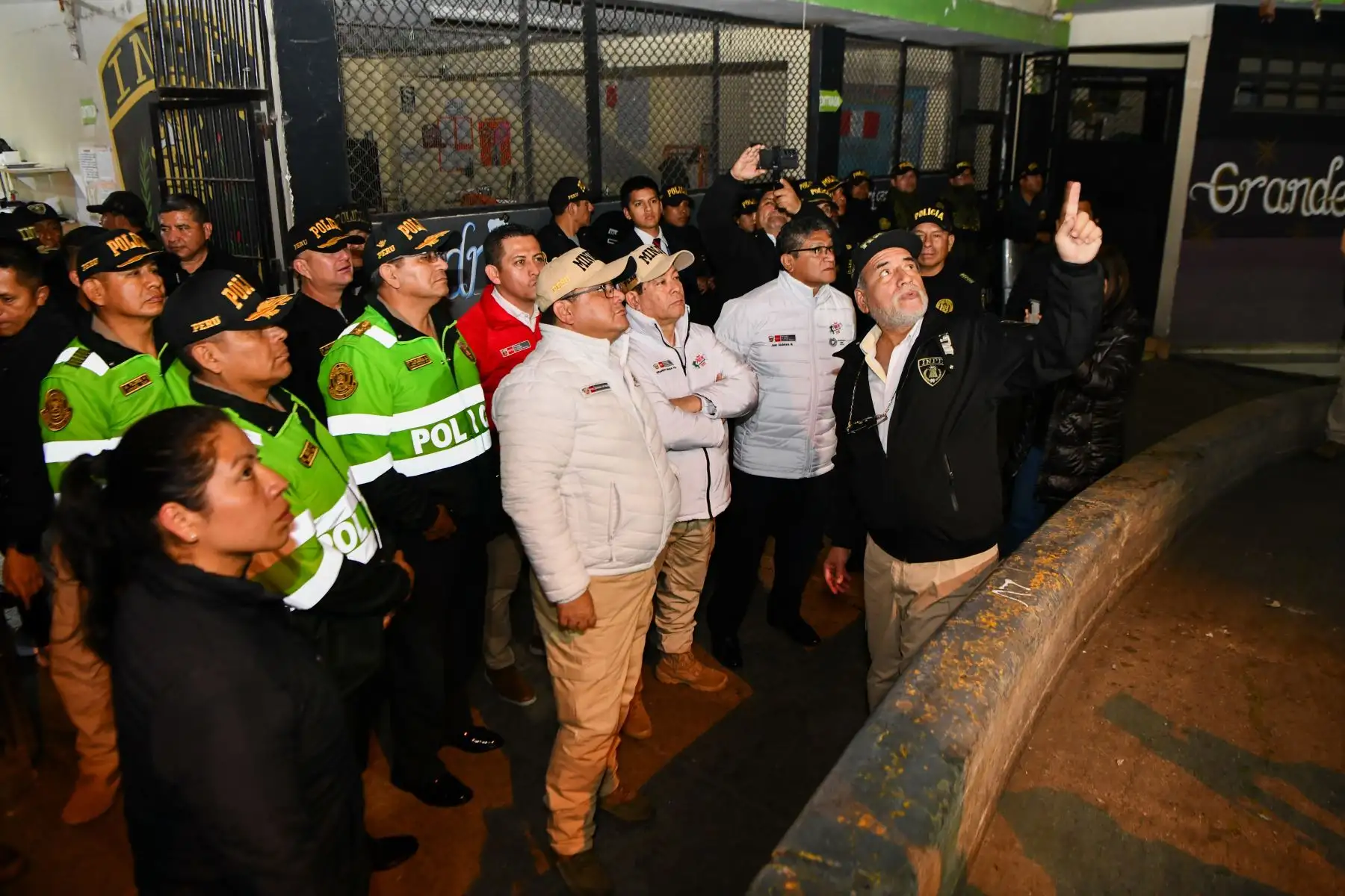 Ministro del Interior Juan José Santiváñez, junto al titular del Minjus, lideró el segundo megaoperativo nacional Requisa en penales 2024.
Foto: ANDINA/Ministerio de Interior