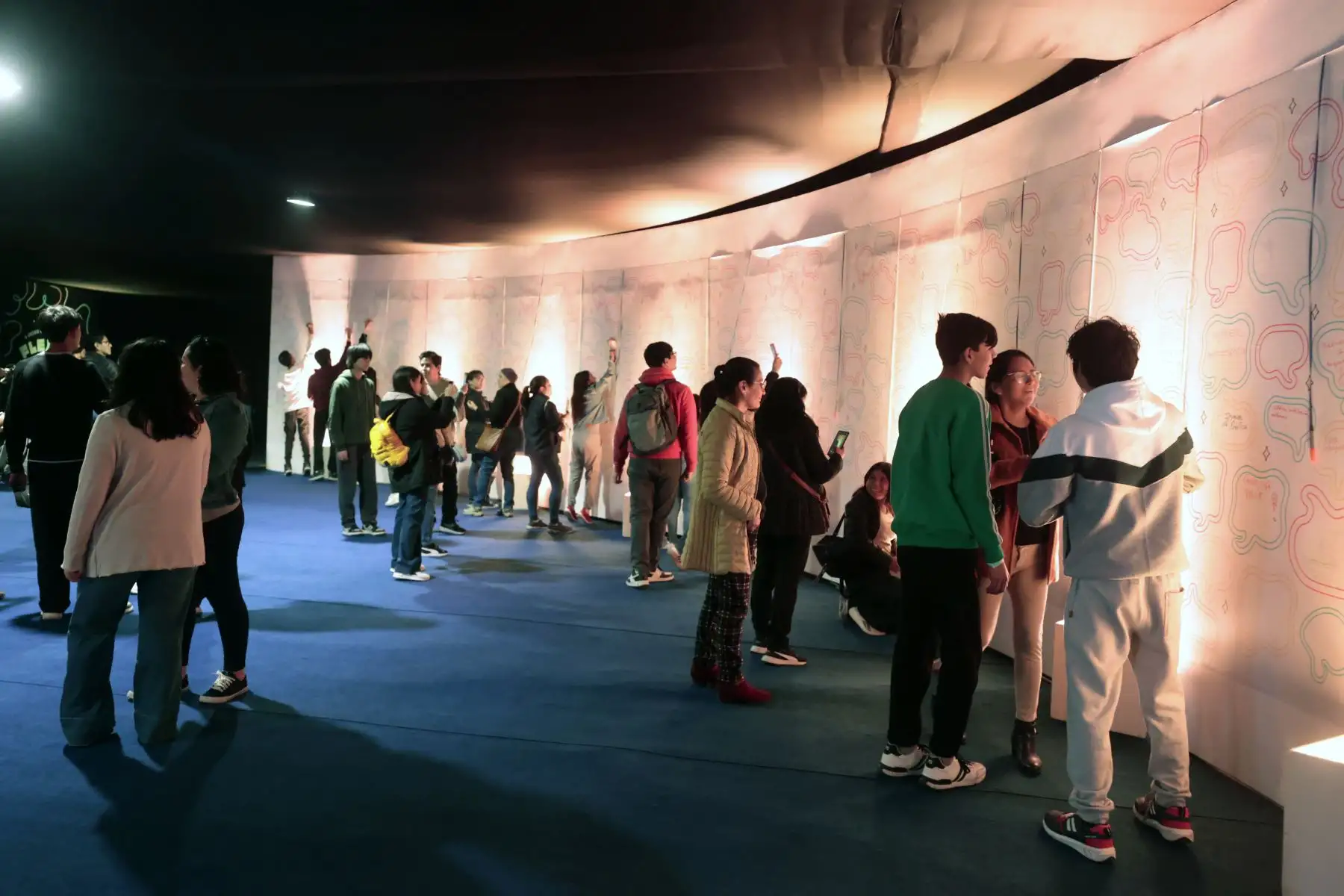 Cubre el "Comet Fest", el evento de orientación vocacional presencial y virtual más grande del Perú y Latinoamérica, que conecta a estudiantes de 3°, 4° y 5°de secundaria con las carreras y oportunidades de educación superior en el país y en el exterior. Explanada de la playa Agua Dulce. Foto: ANDINA/ Vidal Tarqui