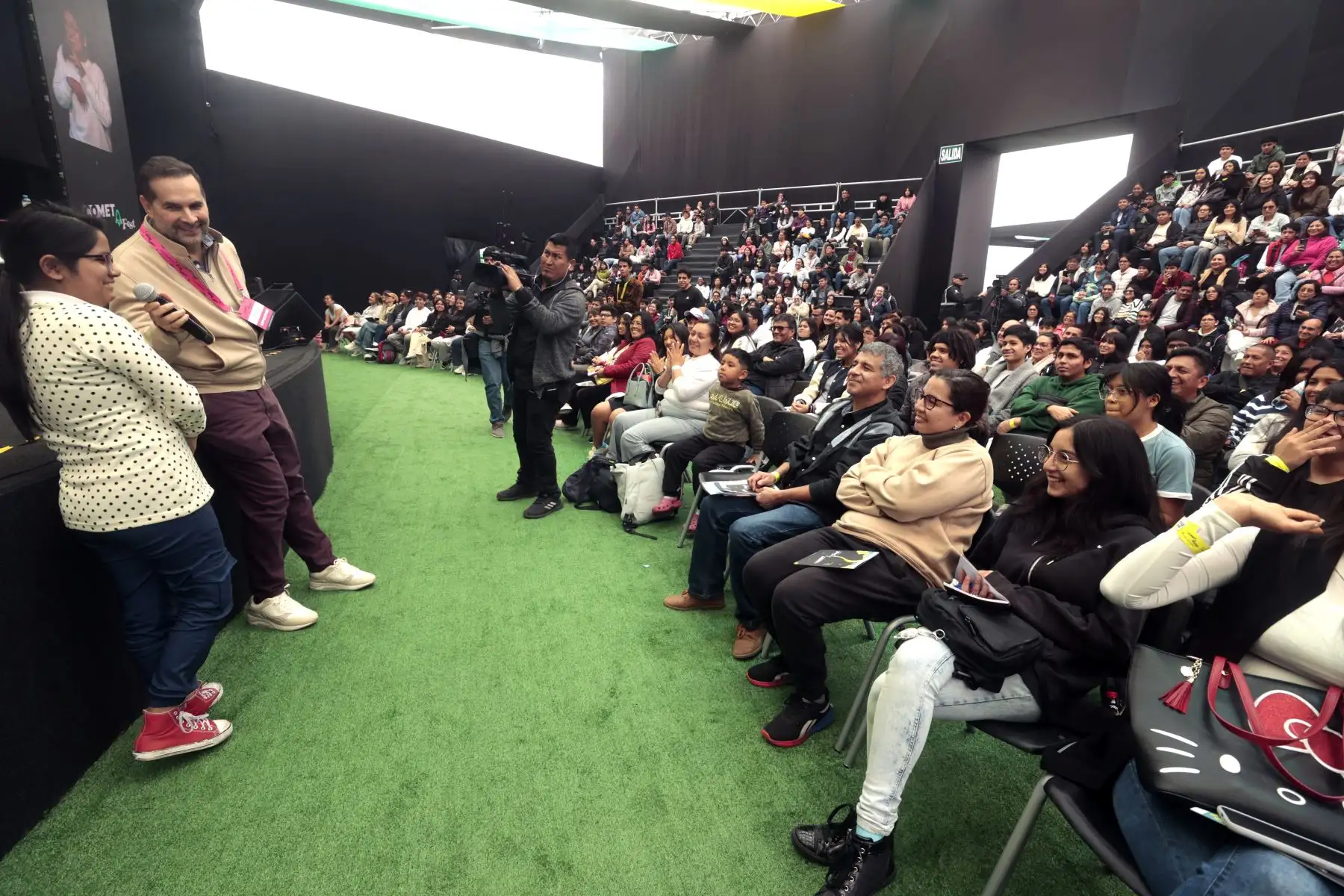 Cubre el "Comet Fest", el evento de orientación vocacional presencial y virtual más grande del Perú y Latinoamérica, que conecta a estudiantes de 3°, 4° y 5°de secundaria con las carreras y oportunidades de educación superior en el país y en el exterior. Explanada de la playa Agua Dulce. Foto: ANDINA/ Vidal Tarqui