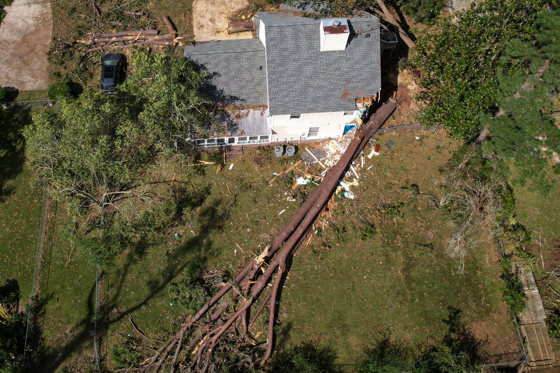 Una fotografía aérea muestra los daños de la tormenta tras el huracán Helene en Valdosta, Georgia. Al menos 44 personas murieron en cinco estados de EE. UU. 
Foto: AFP