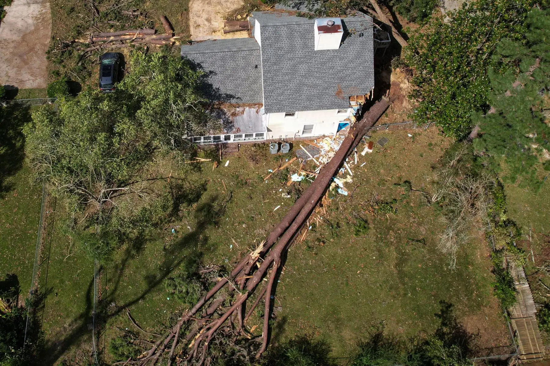 Una fotografía aérea muestra los daños de la tormenta tras el huracán Helene en Valdosta, Georgia. Al menos 44 personas murieron en cinco estados de EE. UU. 
Foto: AFP