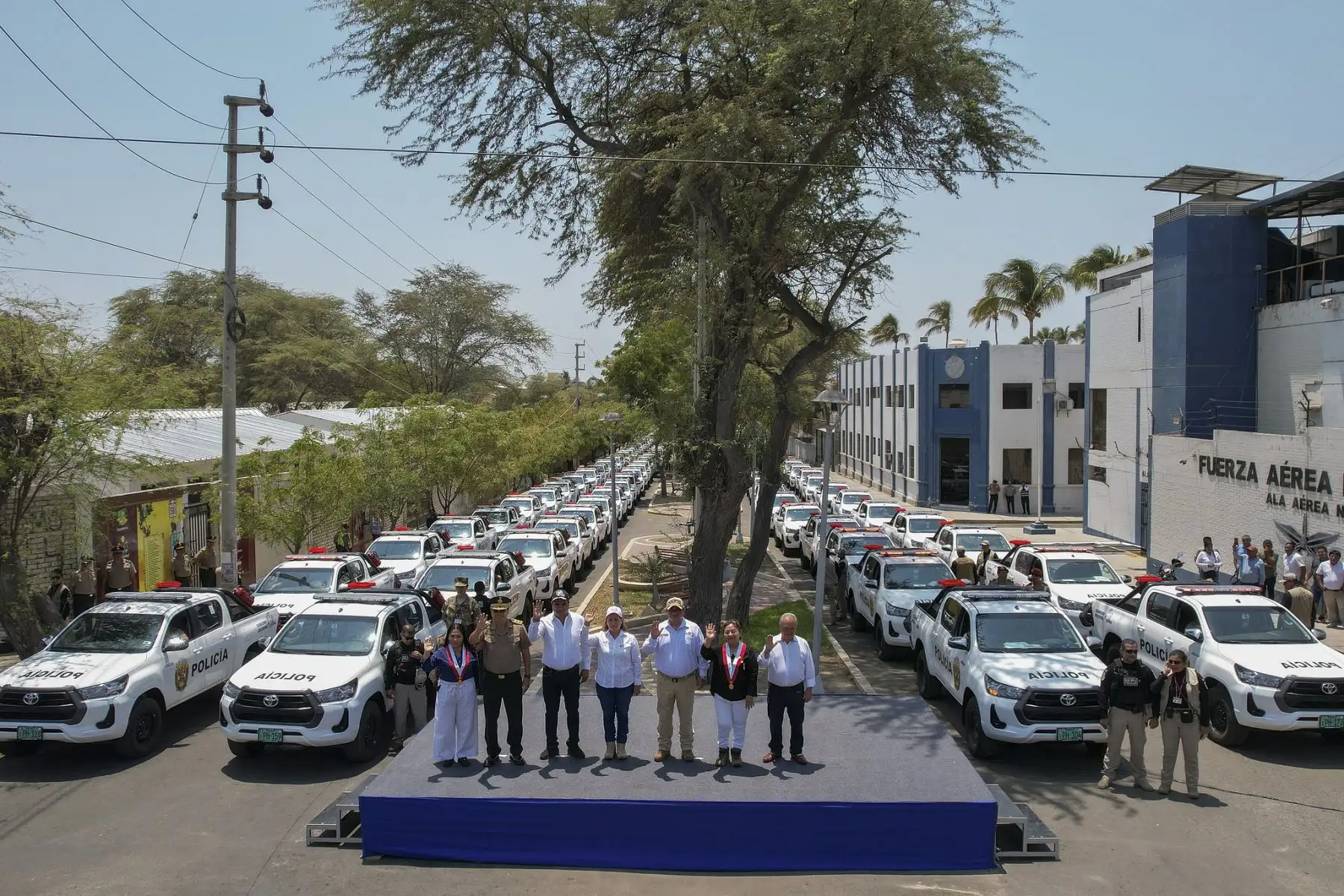 La presidenta de la república, Dina Boluarte, participa en la ceremonia la entrega de 120 camionetas a comisarías de la Primera Macro Región Policial Piura.
Foto: ANDINA/Prensa Presidencia