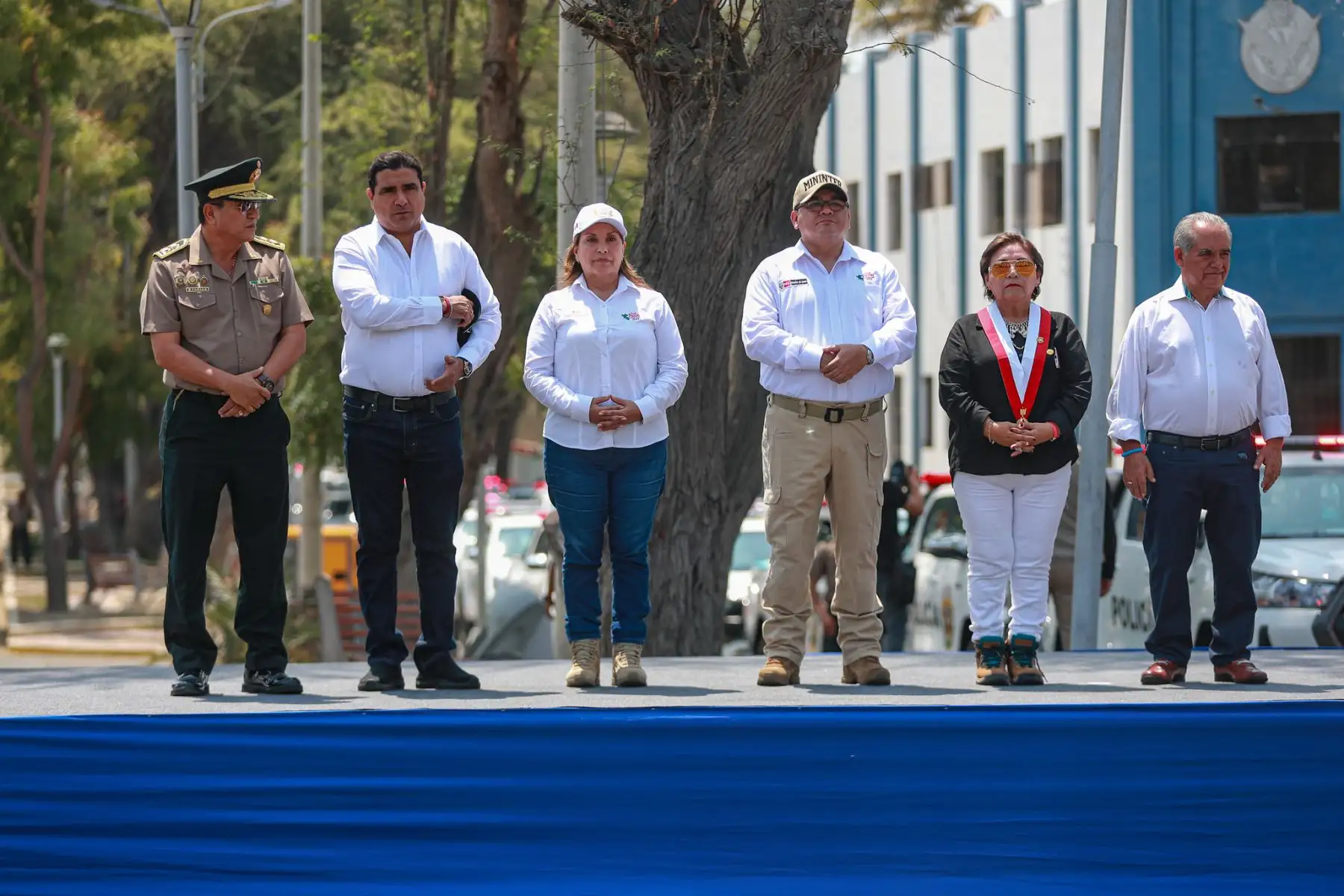 La presidenta de la república, Dina Boluarte, participa en la ceremonia la entrega de 120 camionetas a comisarías de la Primera Macro Región Policial Piura.
Foto: ANDINA/Prensa Presidencia