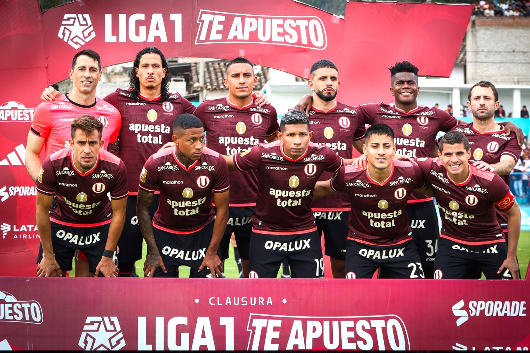 Equipo de Universitario de Deportes  que se enfrenta a Comerciantes Unidos   por la fecha 13 del Torneo Clausura 2024 en Cajamarca. 
Foto:Universitario