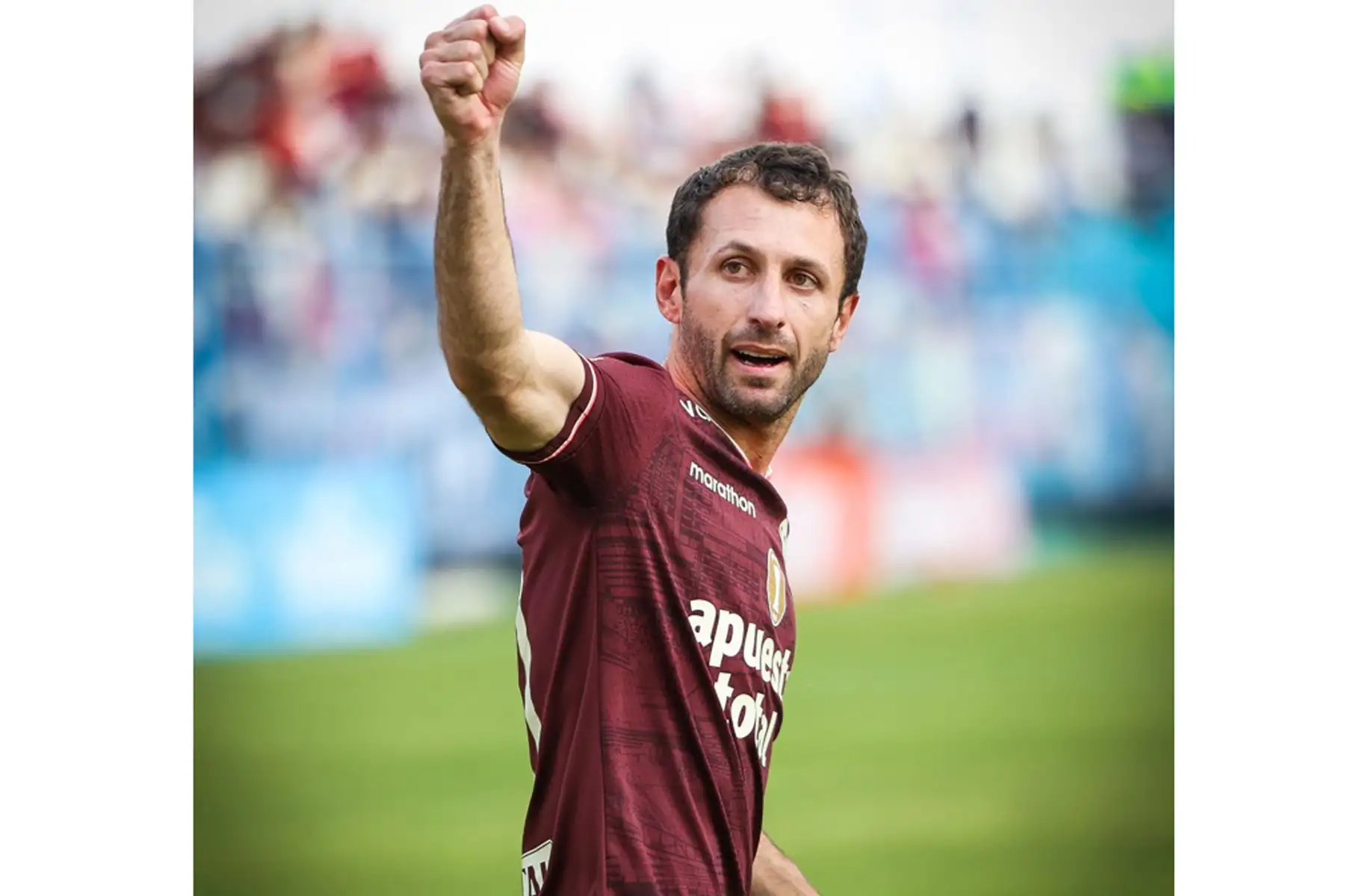El jugador  Horacio Calcaterra  de Universitario de Deportes  celebra su gol anotado ante Comerciantes Unidos   por la fecha 13 del Torneo Clausura 2024 en Cajamarca .
Foto: Universitario