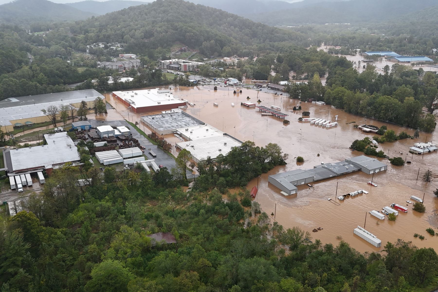 Inundaciones causadas por la tormenta que comenzó como huracán Helene y cubrió las calles de Asheville, Carolina del Norte, EE. UU.
Foto: EFE