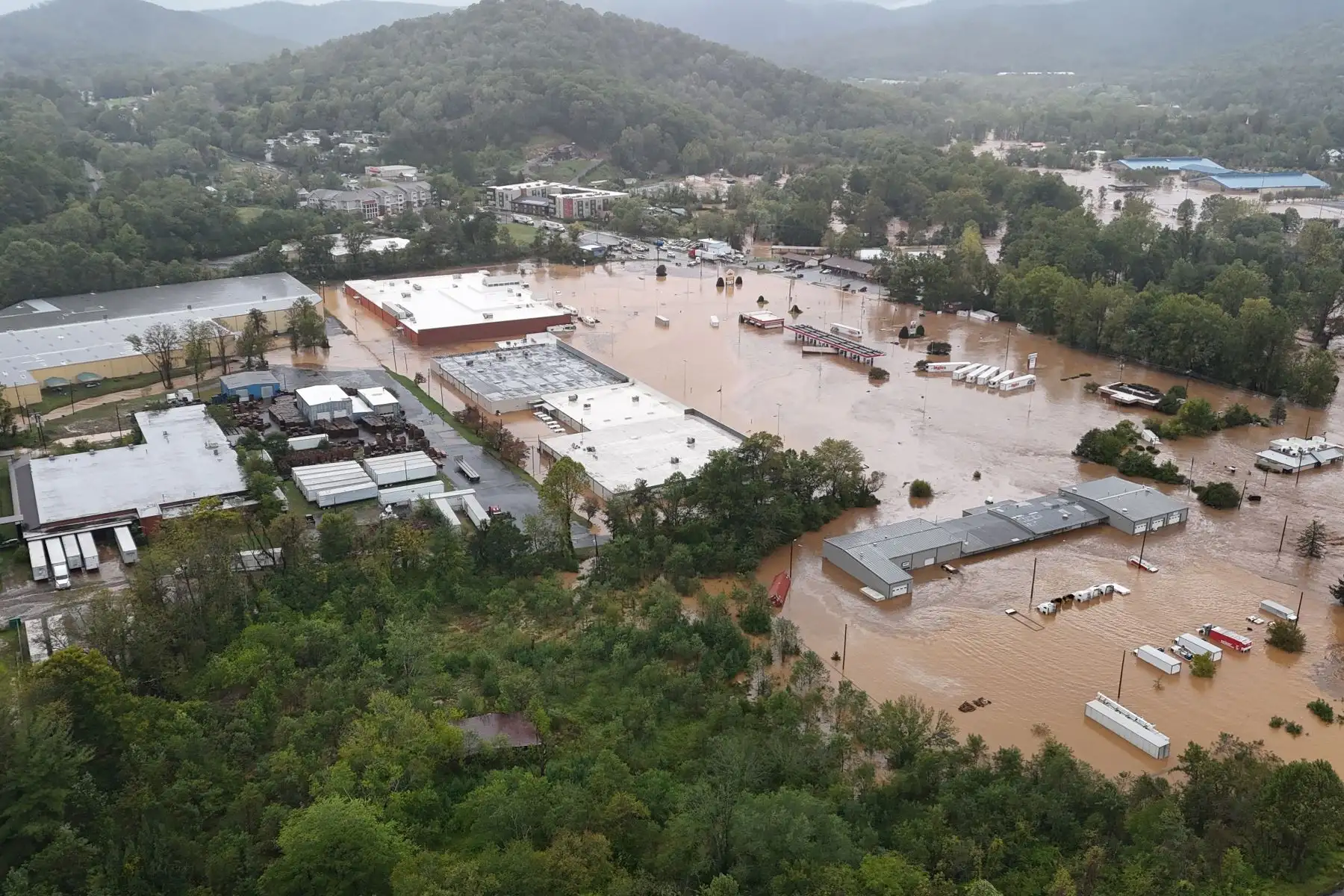 Inundaciones causadas por la tormenta que comenzó como huracán Helene y cubrió las calles de Asheville, Carolina del Norte, EE. UU.
Foto: EFE