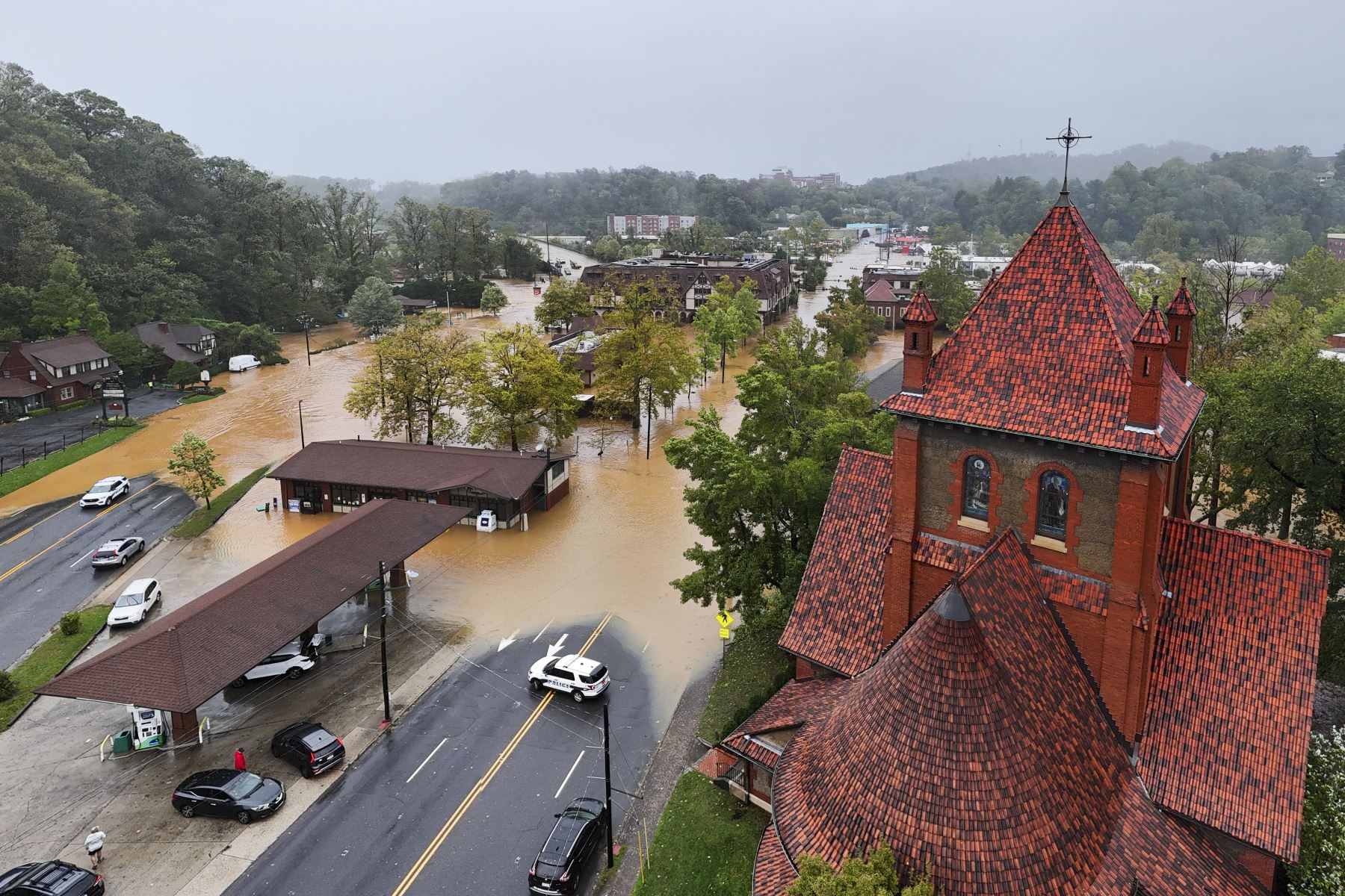 Inundaciones causadas por la tormenta que comenzó como huracán Helene y cubrió las calles de Asheville, Carolina del Norte, EE. UU.
Foto: EFE