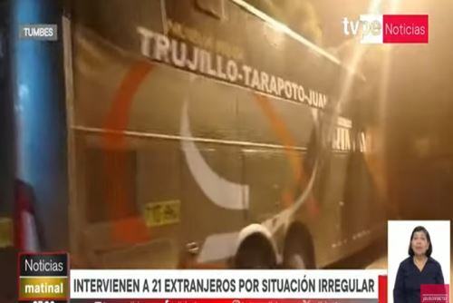 La Policía Nacional detuvo a 21 extranjeros con ingreso irregular al Perú, que viajaban en un bus de ruta interprovincial en la Panamericana Norte en el distrito de Corrales.