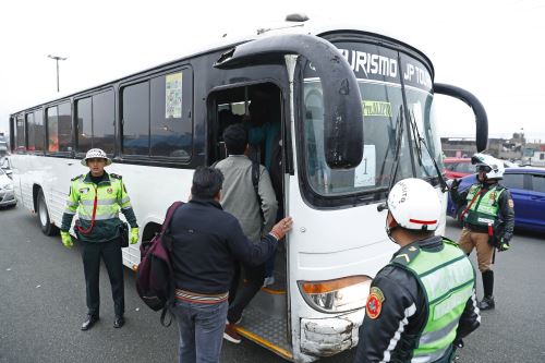 MTC garantiza seguridad de transportistas que trabajen mañana 3 de octubre. Foto:ANDINA/Daniel Bracamonte