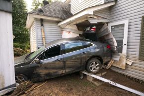 Restos de viviendas y automóviles tras el impacto del huracán Helene en Estados Unidos. Foto: AFP