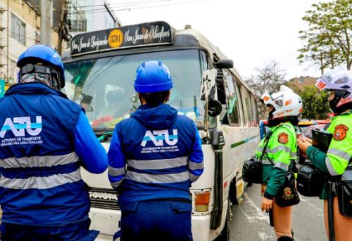 En la operación se desarrolló a la altura de la estación Los Jardines de la Línea 1, e intervinieron a decenas de vehículos que infringían la normativa en transporte. ANDINA/ ATU.