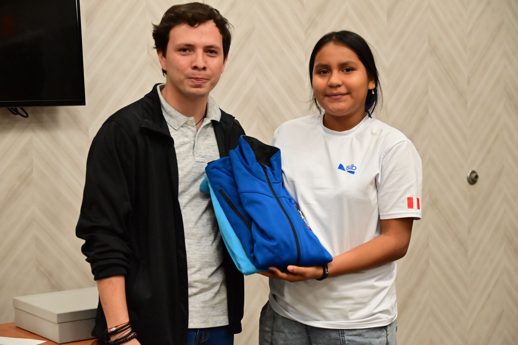 El 29 de setiembre Alexandra Castro (Talara) y Luana López (Iquitos) despegaron de Lima rumbo al Centro Espacial Houston de la NASA para cumplir uno de sus más anhelados sueños: conocer el trabajo que se realiza en  NASA, una de las agencias espaciales más importantes del mundo.