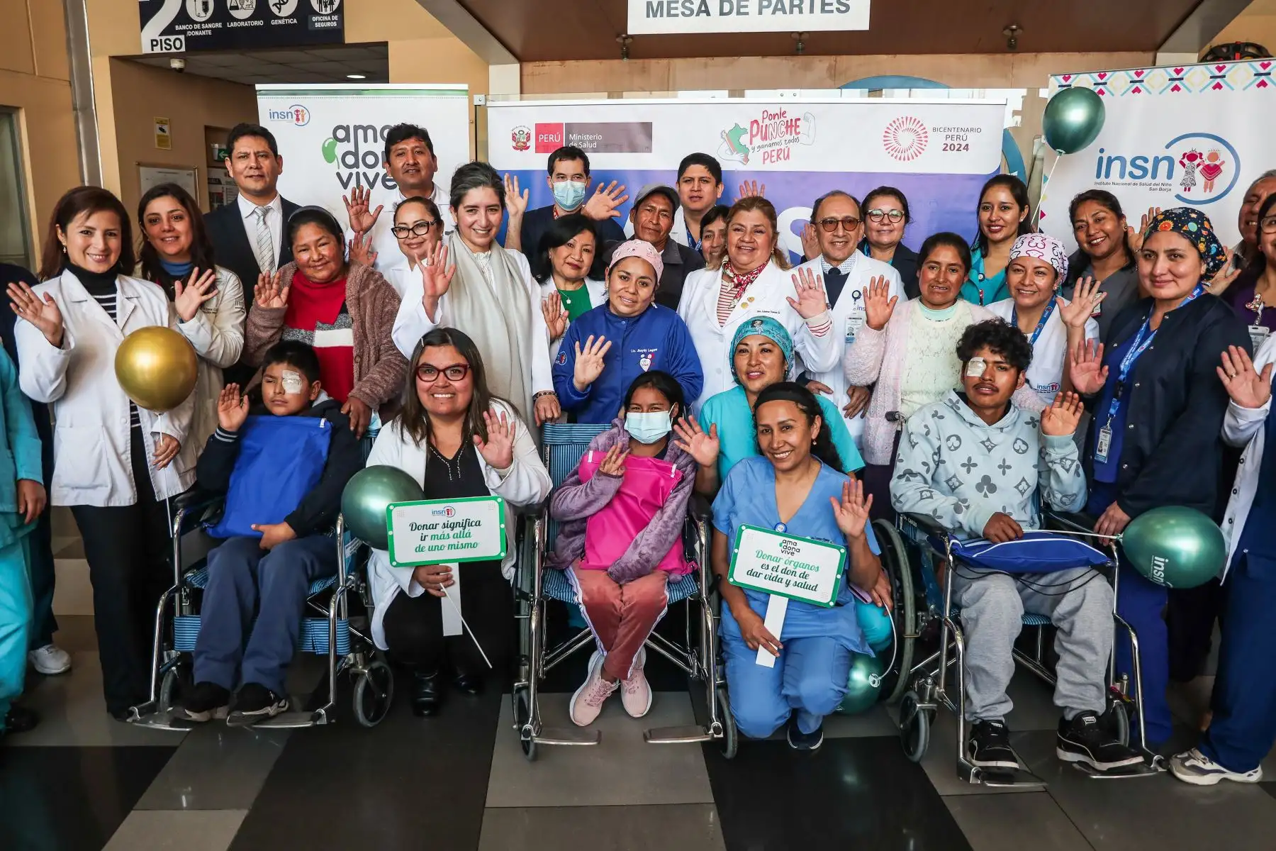 Otros dos pequeños Thiago (17) y Andrea (17), también se vieron beneficiados con un trasplante renal, pero siguen internados y a la espera de su alta definitiva. A todo ellos les devolvieron la esperanza de vida, gracias a un donante cadavérico adulto. Los gastos de trasplante son financiados por el Fondo Intangible Solidario de Salud (FISSAL). Foto: ANDINA/ Connie Calderon