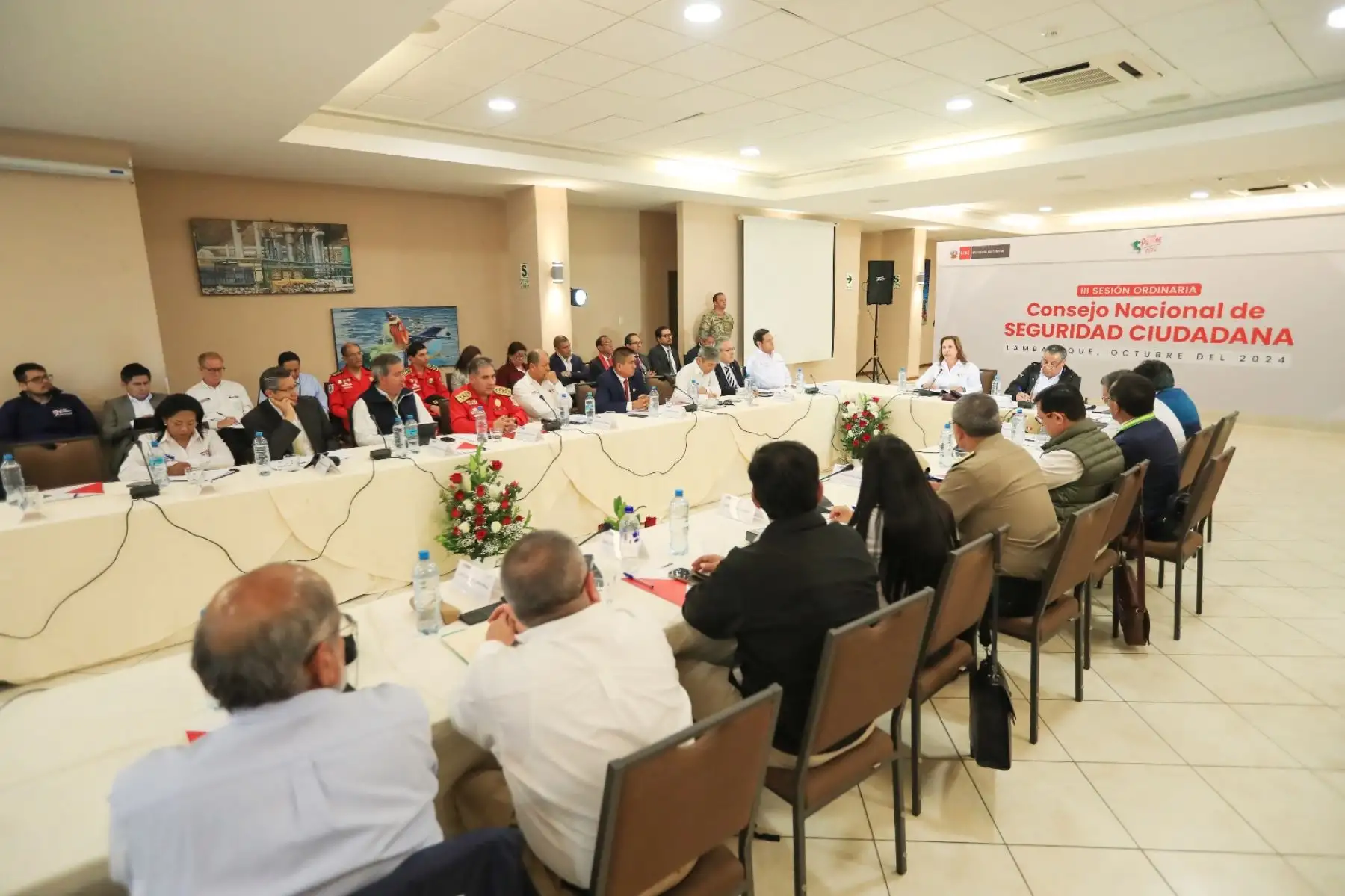 La presidenta de la república, Dina Boluarte, lidera la tercera sesión ordinaria del Consejo Nacional de Seguridad Ciudadana, que se desarrolla en la ciudad de Chiclayo, Lambayeque.


 Foto: ANDINA/Prensa Presidencia