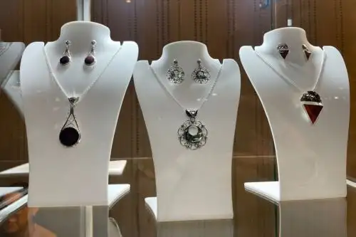 Peruvian jewelry for export. Photo: Courtesy.
